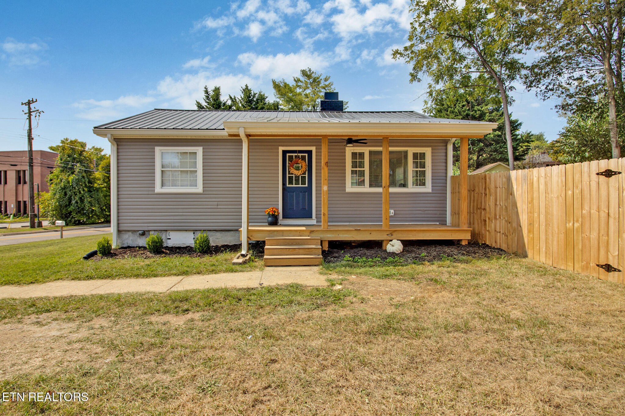 Homes for sale in Oak Ridge, TN | 244 Vermont Ave, Oak Ridge, TN 37830 | MLS# 3050213