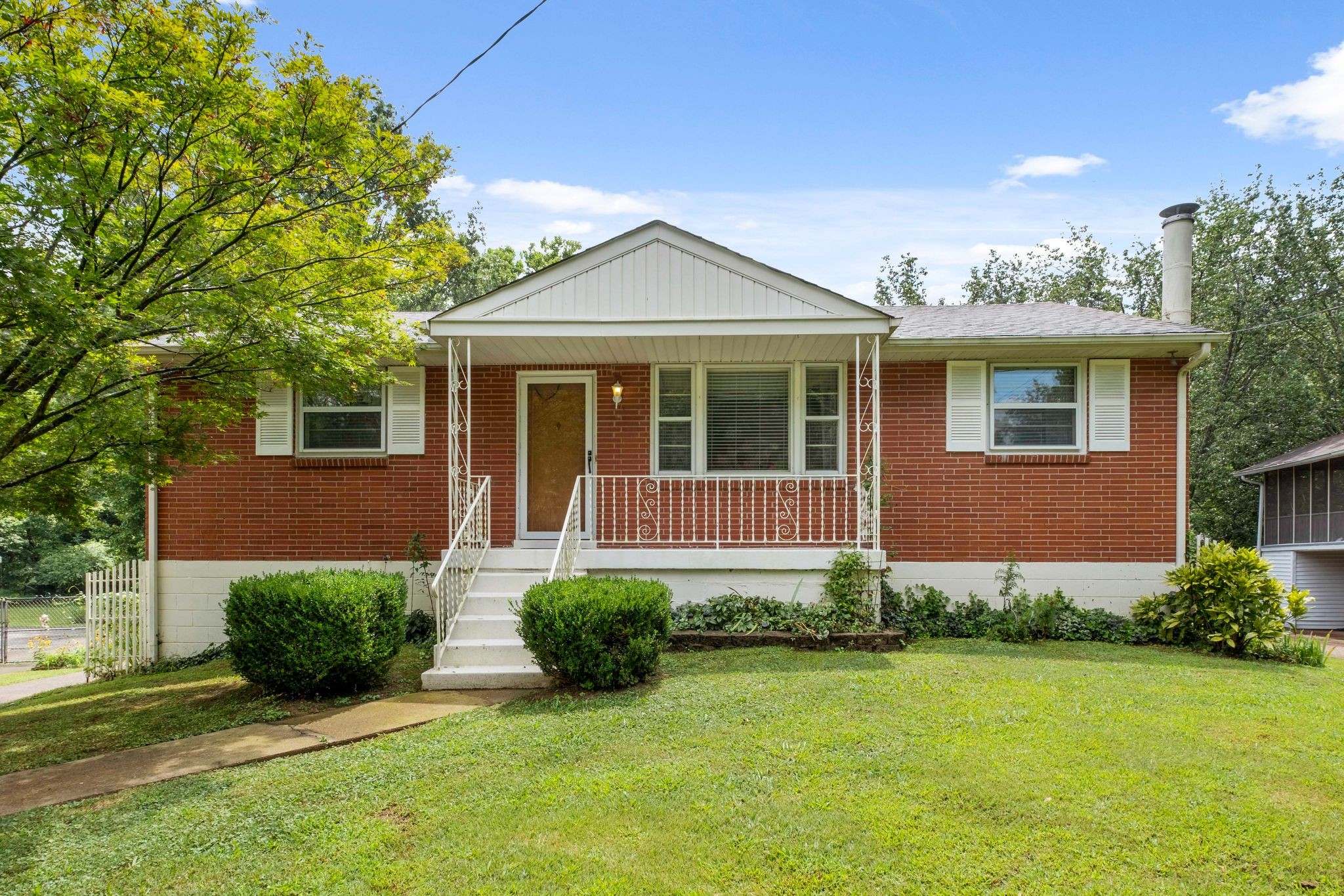 Homes for sale in Nashville, TN | 628 Truxton Ct, Nashville, TN 37214 | MLS# 2971038