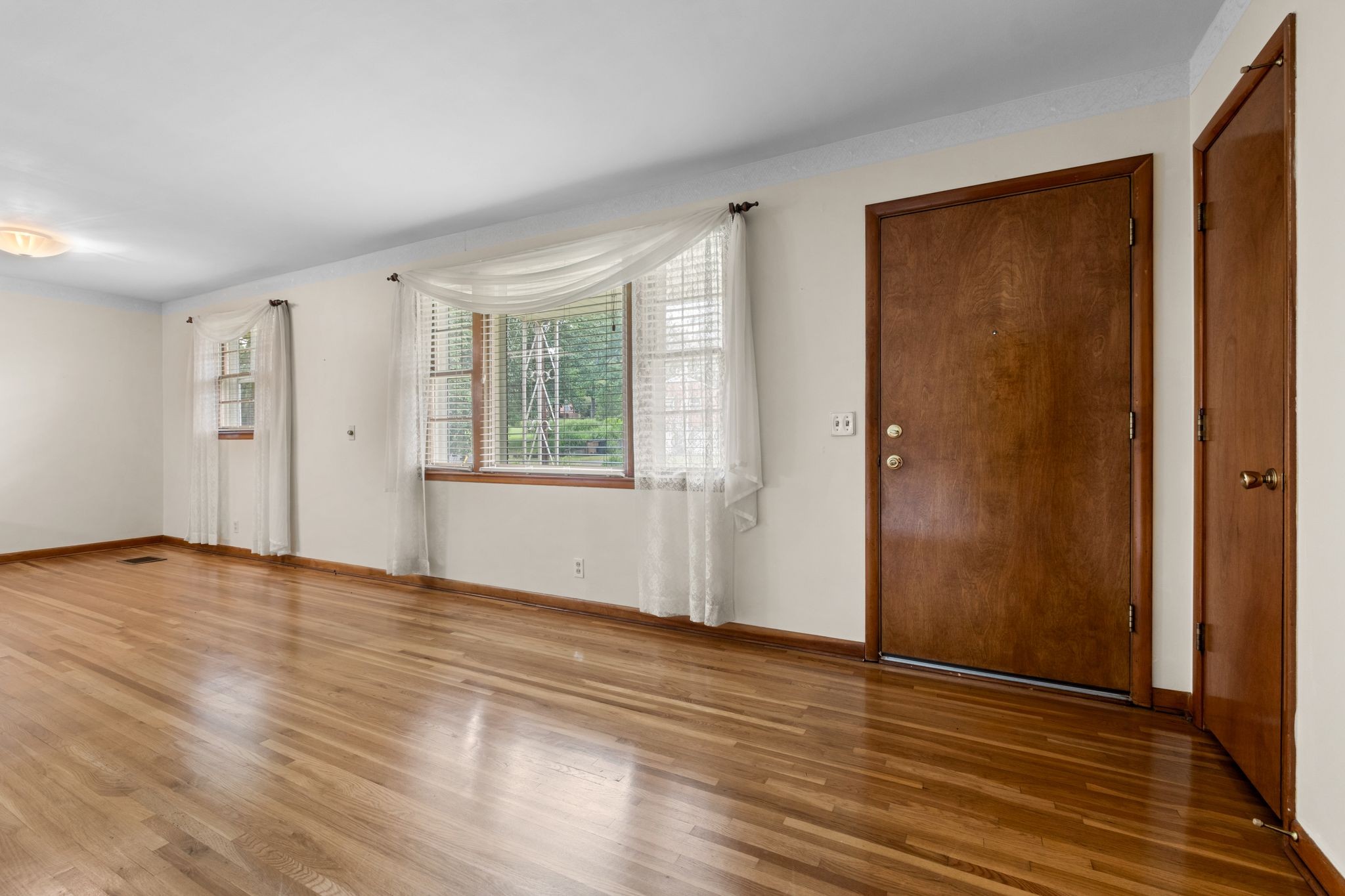 Homes for sale in Nashville, TN | 628 Truxton Ct, Nashville, TN 37214 | MLS# 2971038