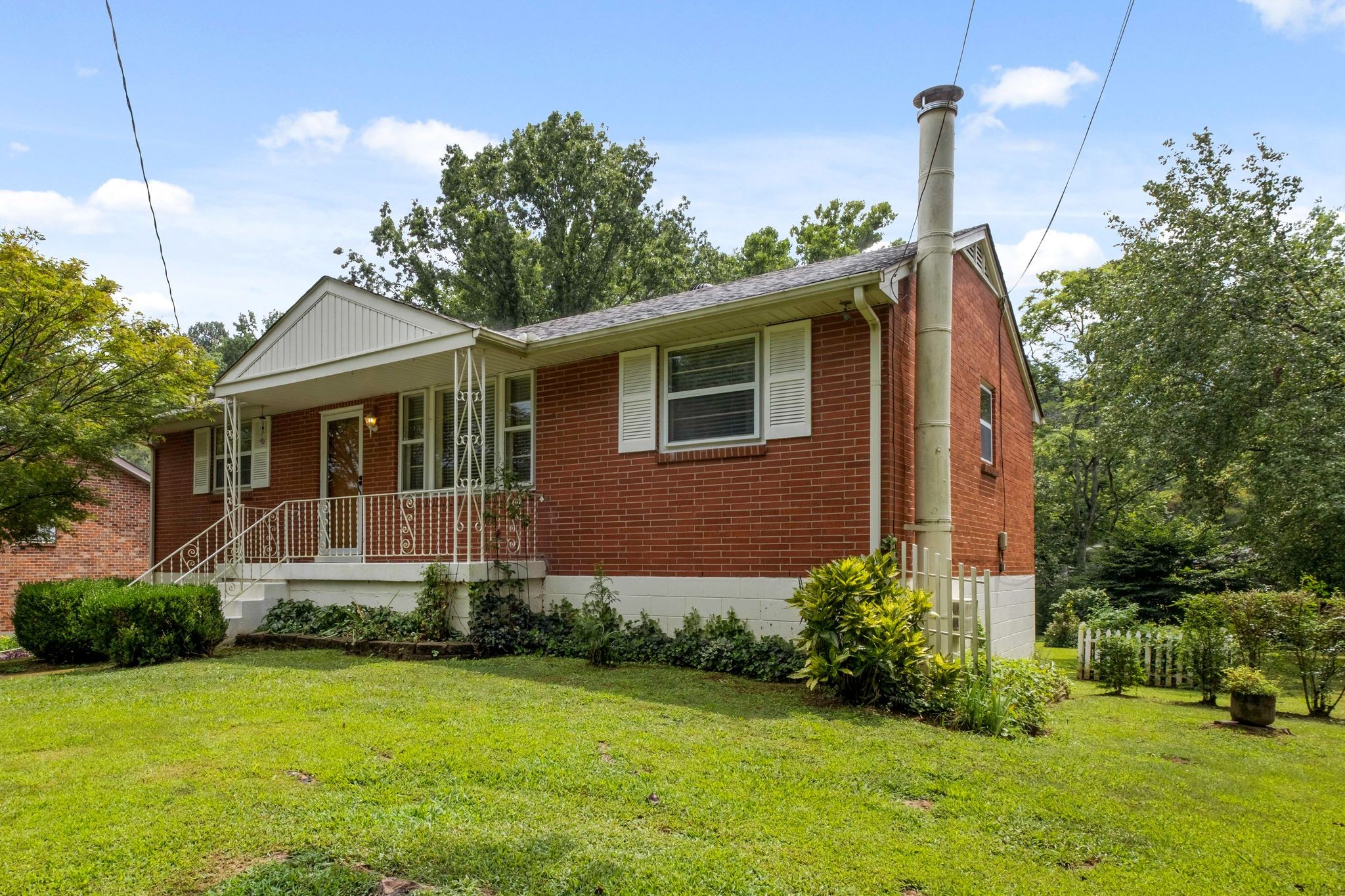 Homes for sale in Nashville, TN | 628 Truxton Ct, Nashville, TN 37214 | MLS# 2971038