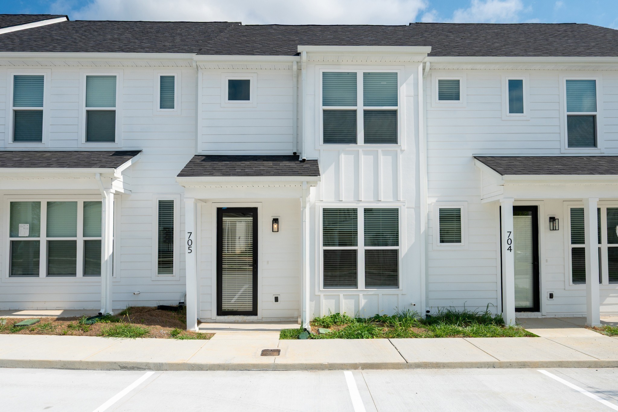 Homes for sale in Lebanon, TN | 705 Laura Ward Pl, Lebanon, TN 37087 | MLS# 3146304