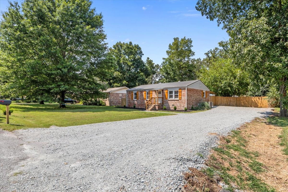 Homes for sale in New Johnsonville, TN | 481 Carman Ave, New Johnsonville, TN 37134 | MLS# 2978531