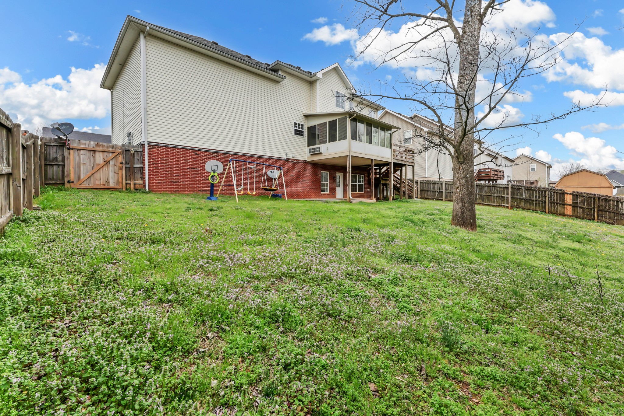 Homes for sale in Clarksville, TN | 2552 Hattington Dr, Clarksville, TN 37042 | MLS# 3145050