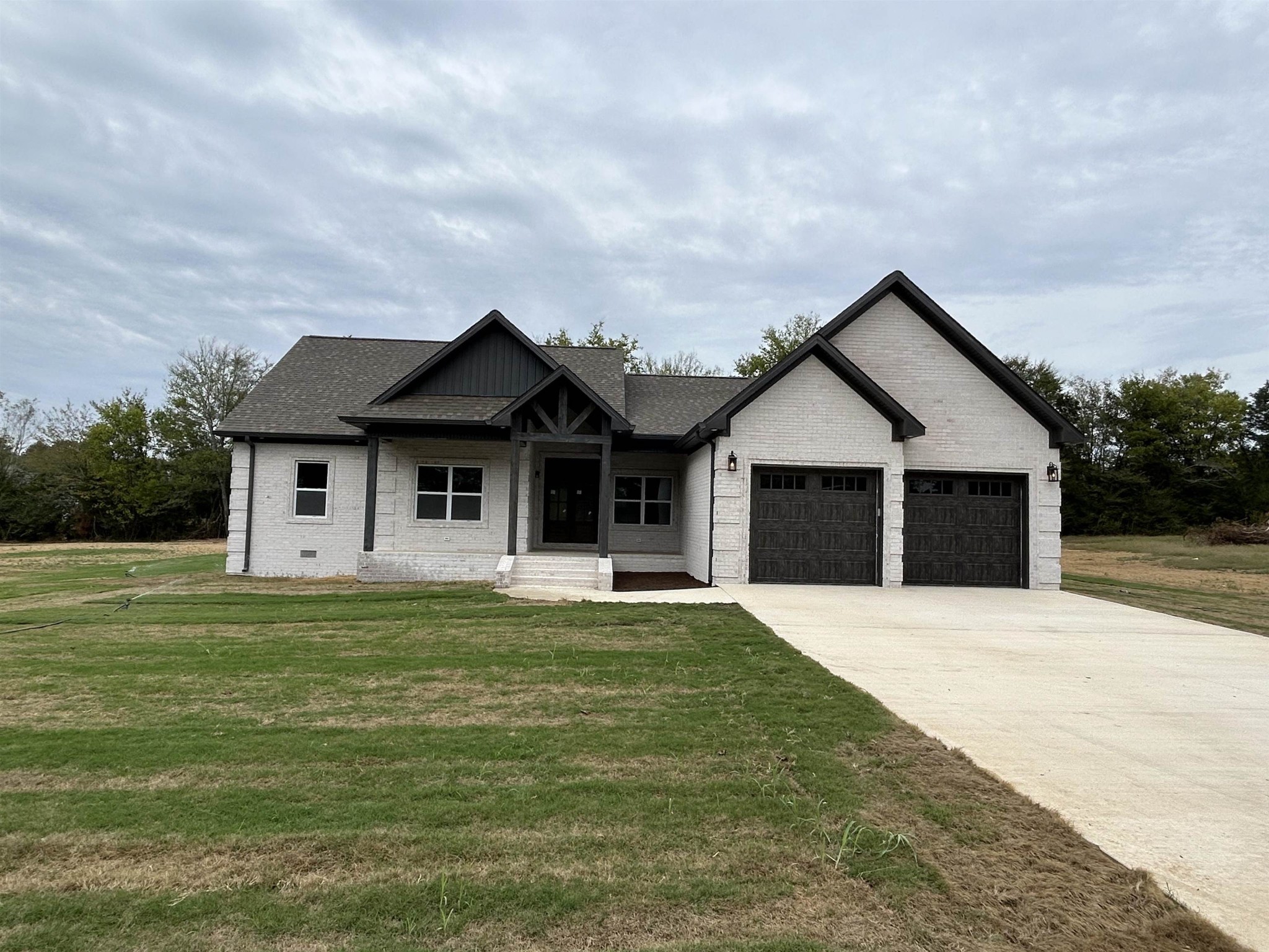 Homes for sale in Savannah, TN | 190 Cordova Cv, Savannah, TN 38372 | MLS# 3016253