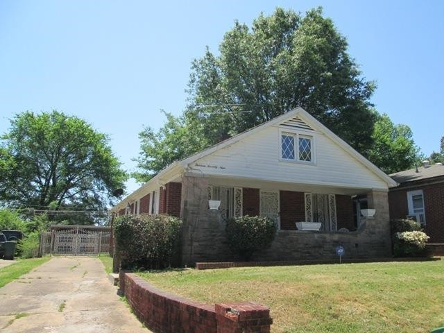 Homes for sale in Memphis, TN | 1379 Quinn Ave, Memphis, TN 38106 | MLS# 3086766