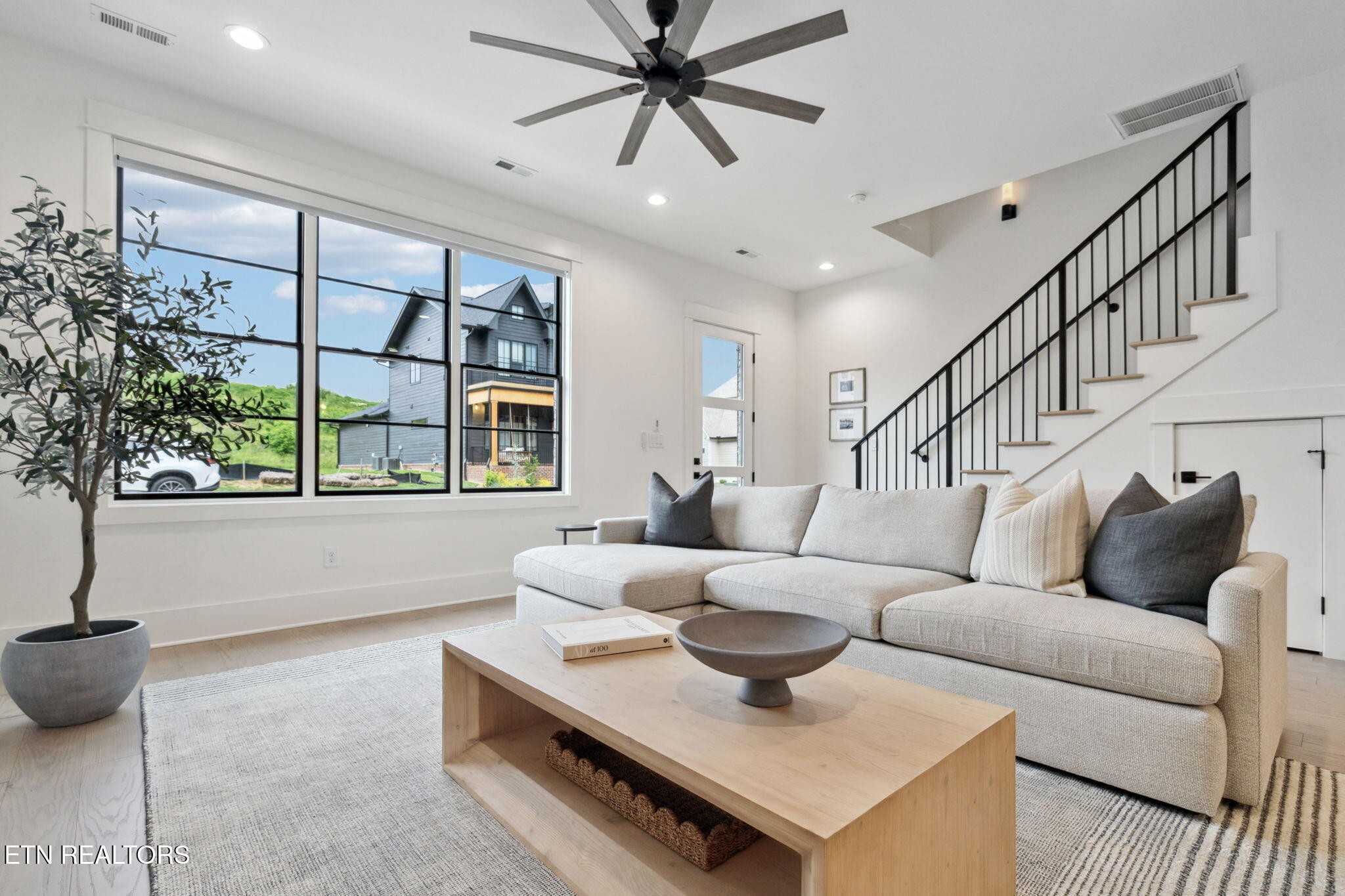 Homes for sale in Knoxville, TN | 9835 Clingmans Dome Dr, Knoxville, TN 37922 | MLS# 3066756