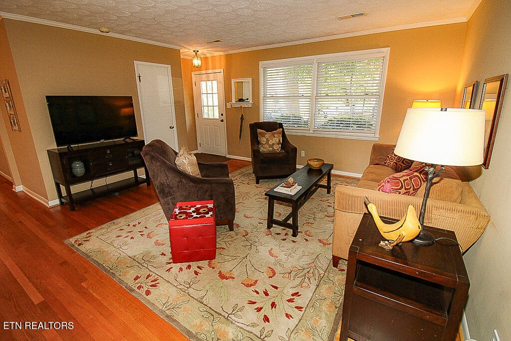 Homes for sale in Knoxville, TN | 542 Sw Noelton Dr, Knoxville, TN 37919 | MLS# 3046785