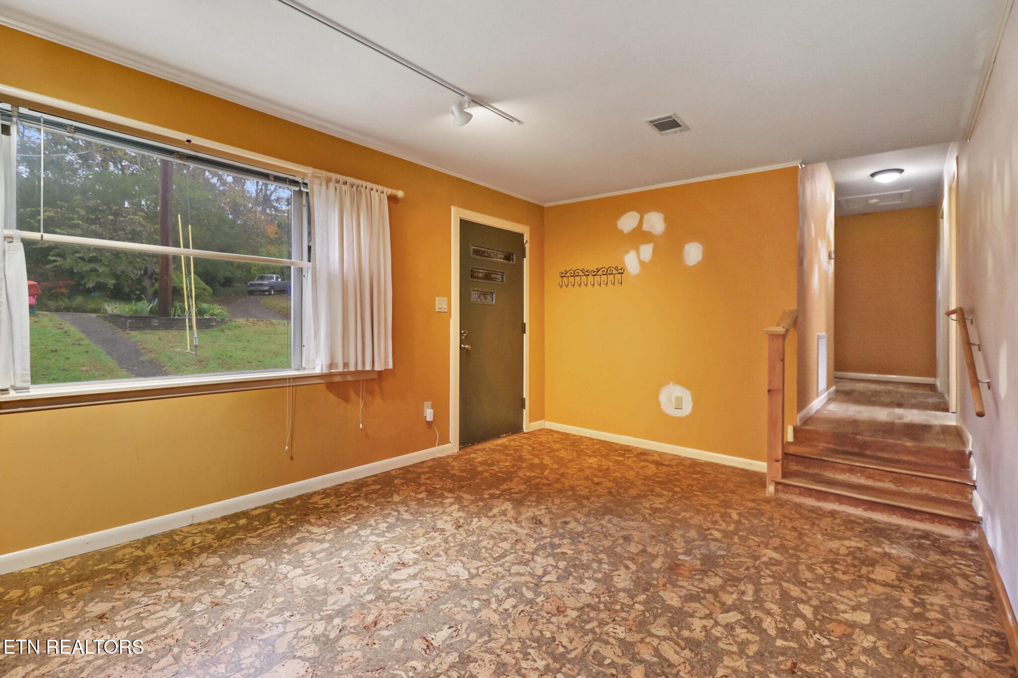 Homes for sale in Oak Ridge, TN | 109 Wakefield Rd, Oak Ridge, TN 37830 | MLS# 3058036