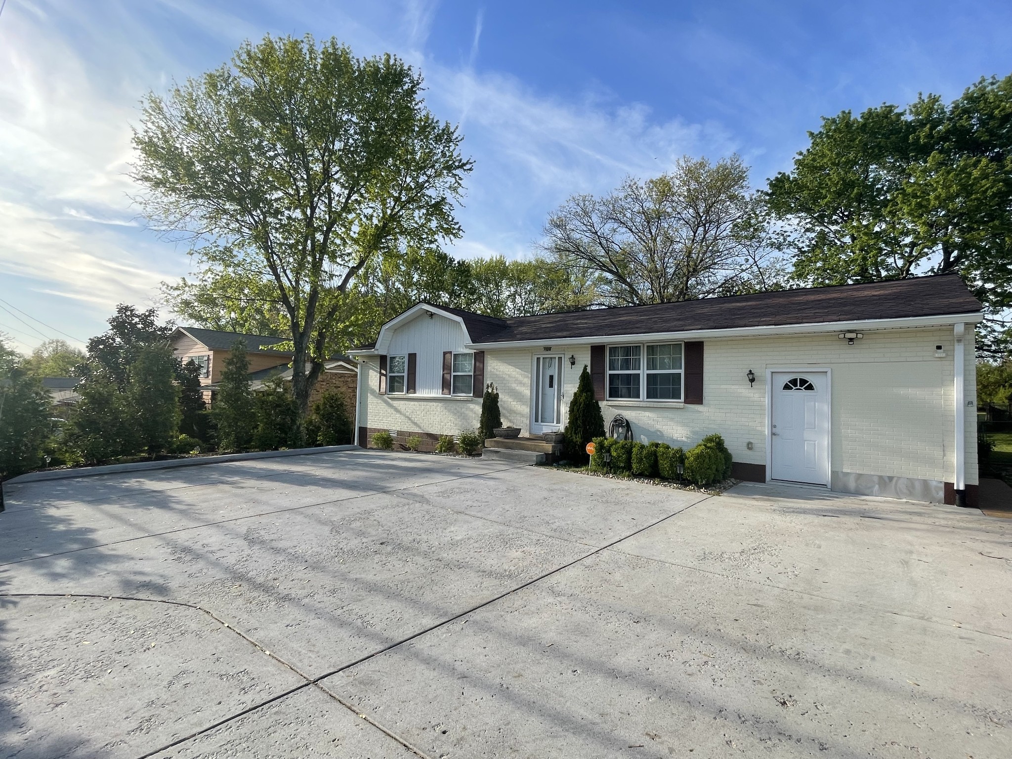 Homes for sale in Antioch, TN | 708 Richards Rd, Antioch, TN 37013 | MLS# 3041269