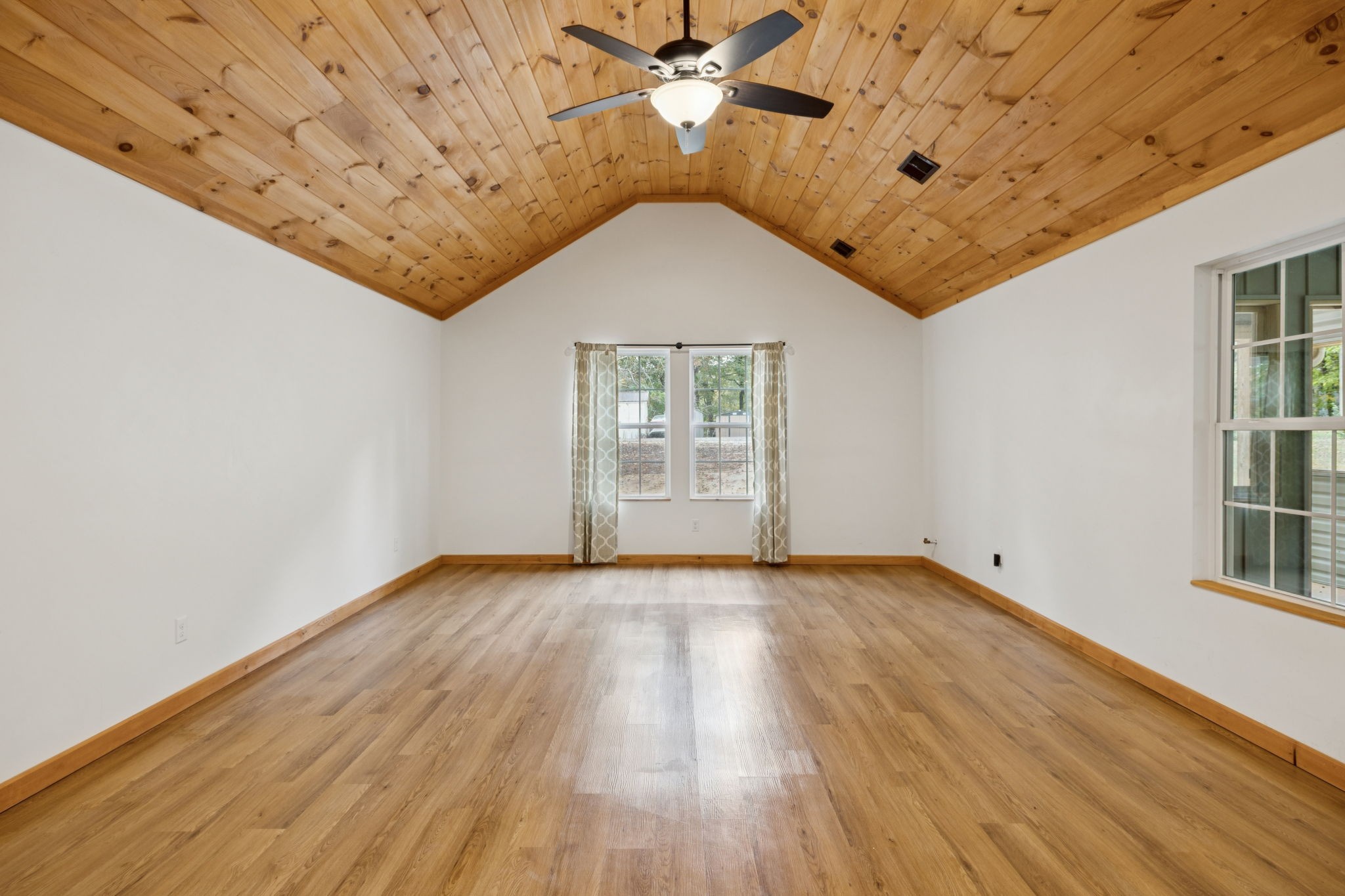 Homes for sale in Ashland City, TN | 1011 Owen Ct, Ashland City, TN 37015 | MLS# 3038112