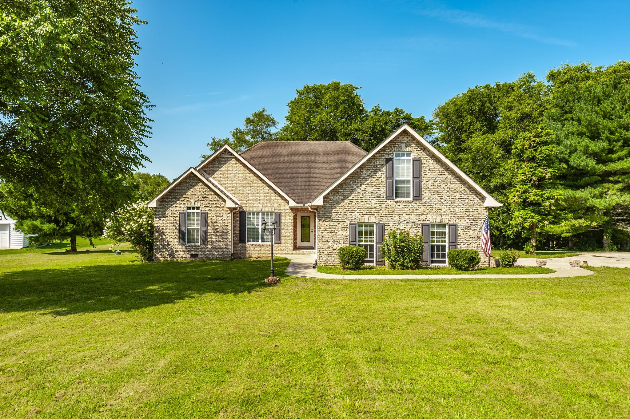 Homes for sale in Castalian Springs, TN | 1045 Emerald Way, Castalian Springs, TN 37031 | MLS# 3039182