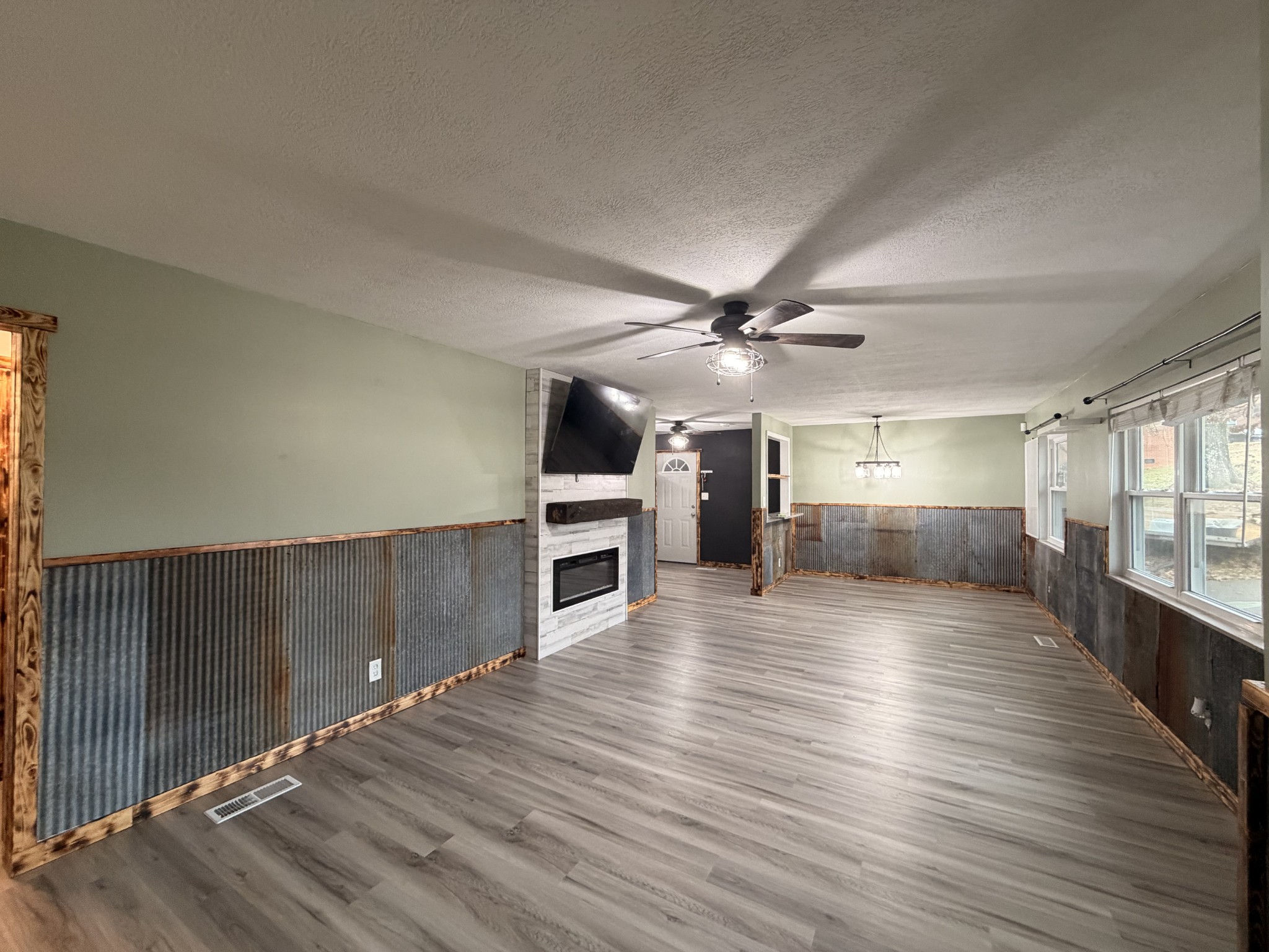 Homes for sale in Clinton, TN | 412 Woodland Dr, Clinton, TN 37716 | MLS# 3040046