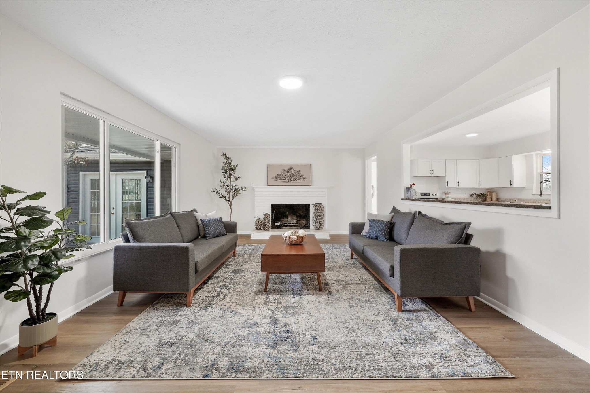 Homes for sale in Knoxville, TN | 5817 Stoneleigh Rd, Knoxville, TN 37912 | MLS# 3137559