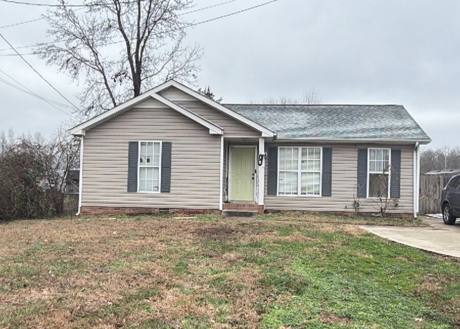 Homes for sale in Clarksville, TN | 560 Anita Dr, Clarksville, TN 37042 | MLS# 3067107