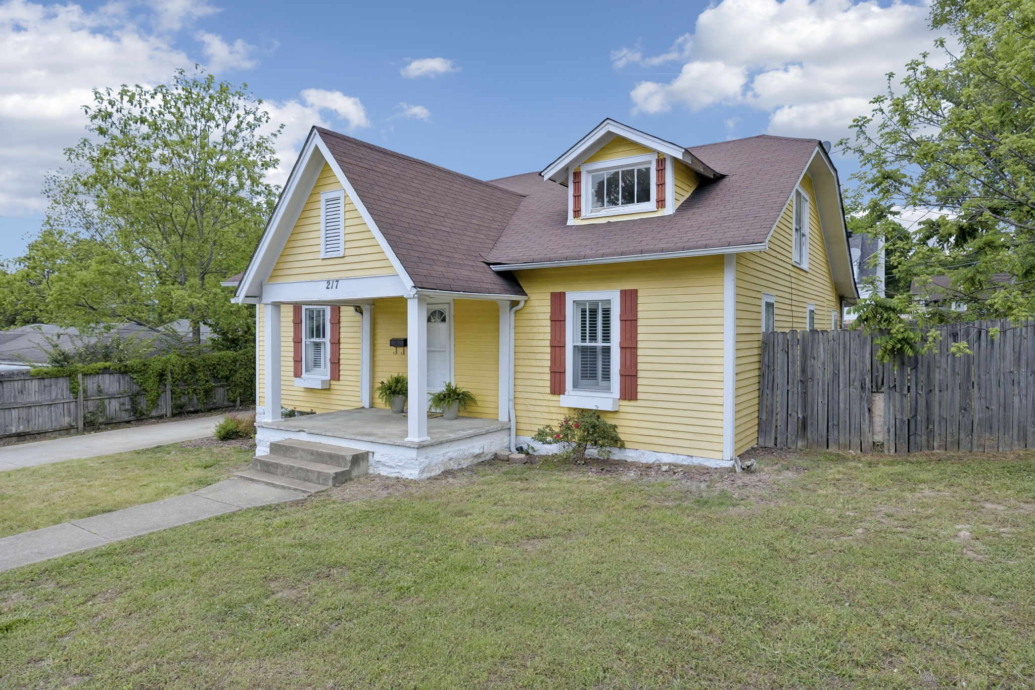 Homes for sale in Carthage, TN | 217 College Ave E, Carthage, TN 37030 | MLS# 3164212