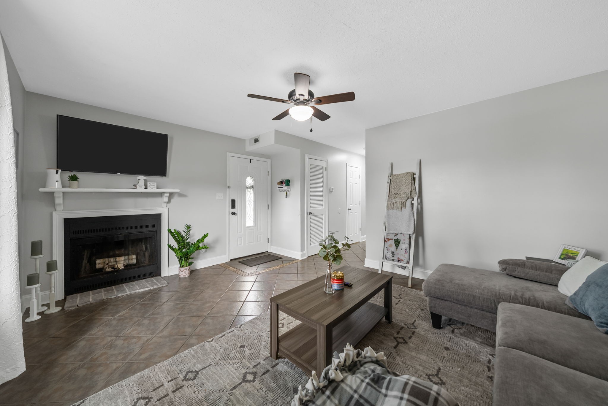 Homes for sale in Clarksville, TN | 931 Kingsbury Dr #A, Clarksville, TN 37040 | MLS# 3098733