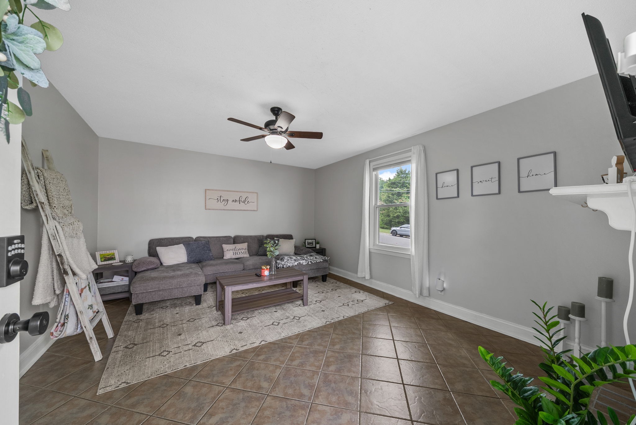 Homes for sale in Clarksville, TN | 931 Kingsbury Dr #A, Clarksville, TN 37040 | MLS# 3098733