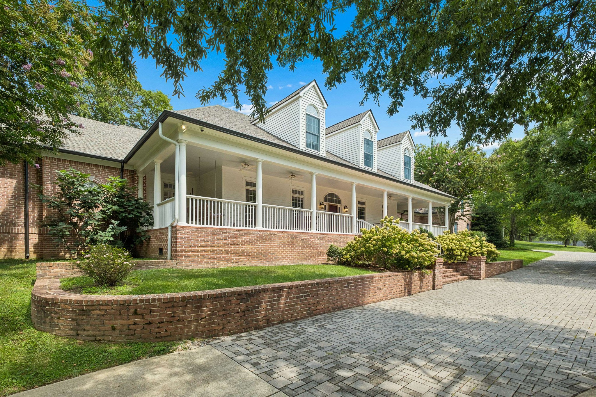 3rd image of 1228 Mary Helen Dr, Nashville, TN 37220 | MLS# 3112670