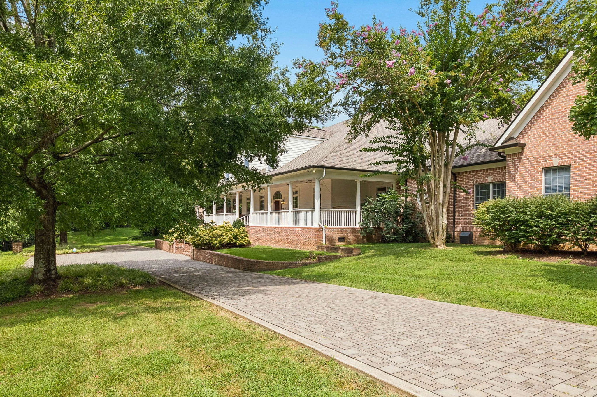 4th image of 1228 Mary Helen Dr, Nashville, TN 37220 | MLS# 3112670
