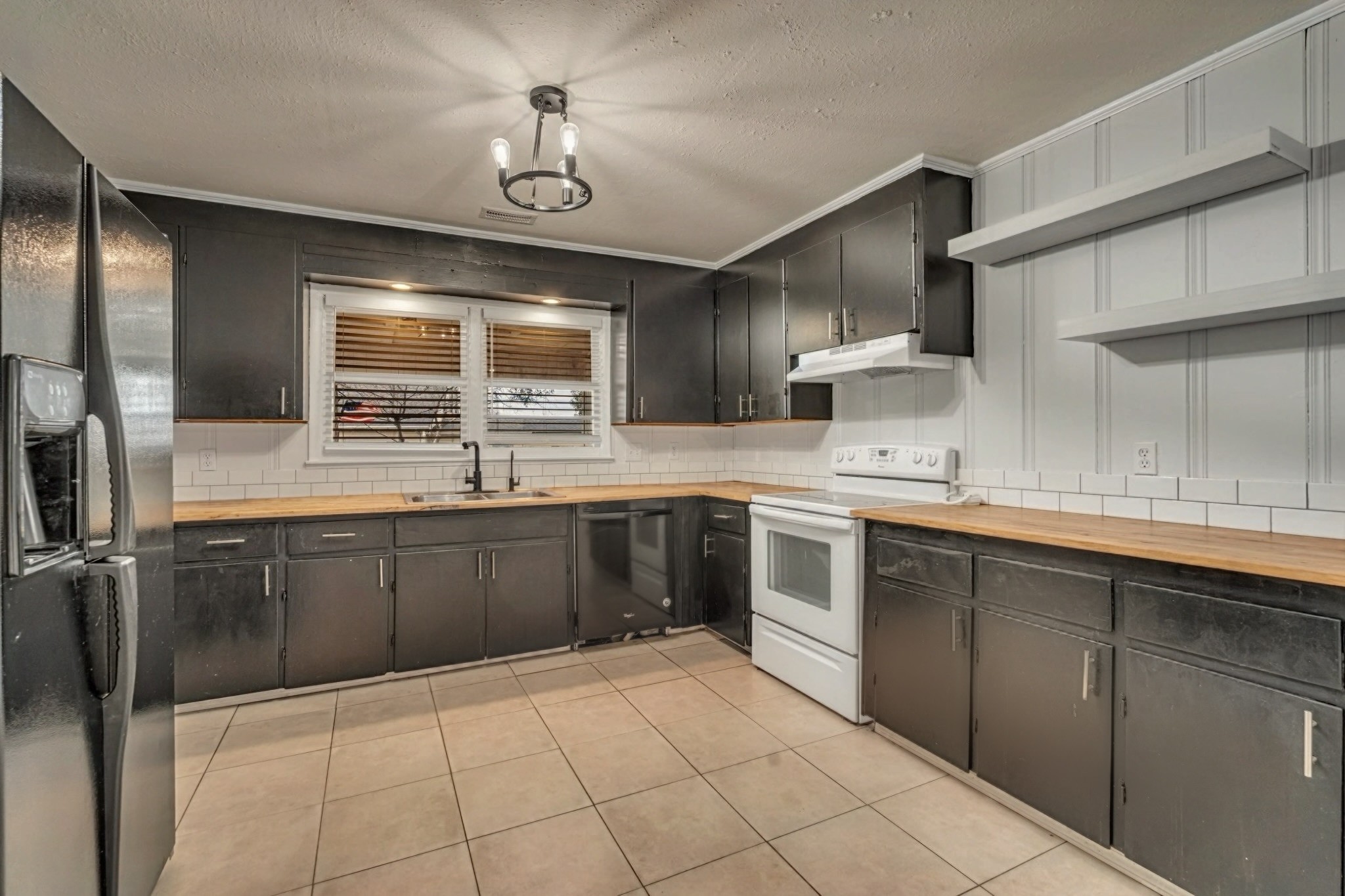 Homes for sale in Winchester, TN | 1102 N High St, Winchester, TN 37398 | MLS# 3112949