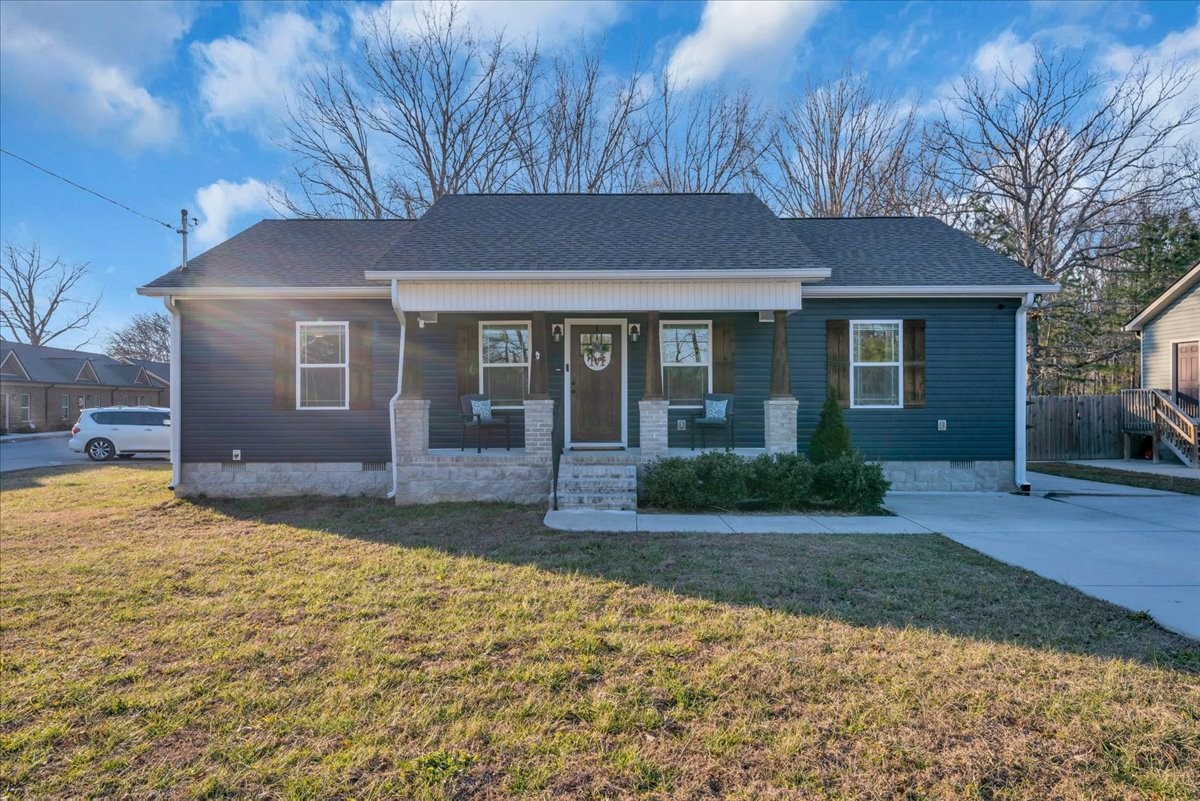 Homes for sale in Manchester, TN | 1554 S Spring St, Manchester, TN 37355 | MLS# 3118297