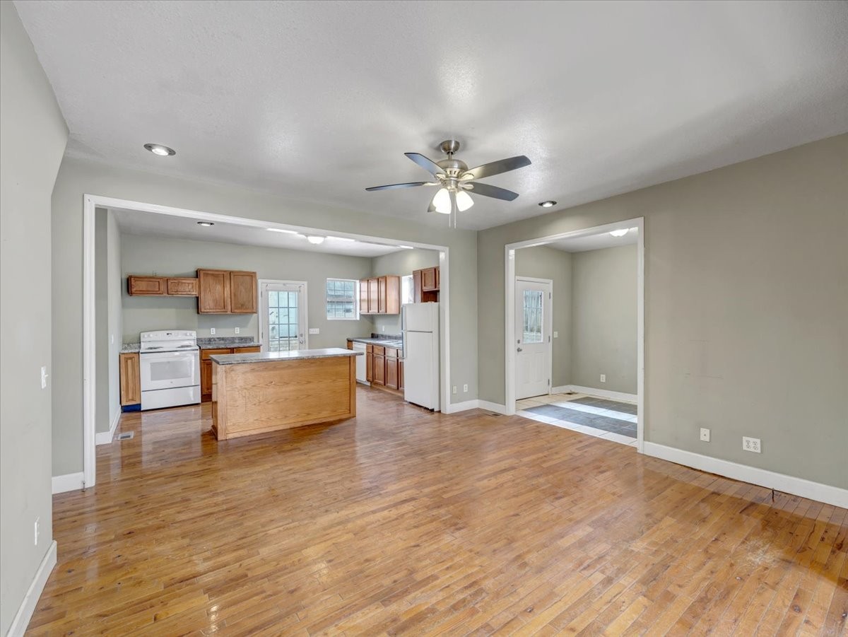 Homes for sale in Fayetteville, TN | 1005 College St W, Fayetteville, TN 37334 | MLS# 3118531