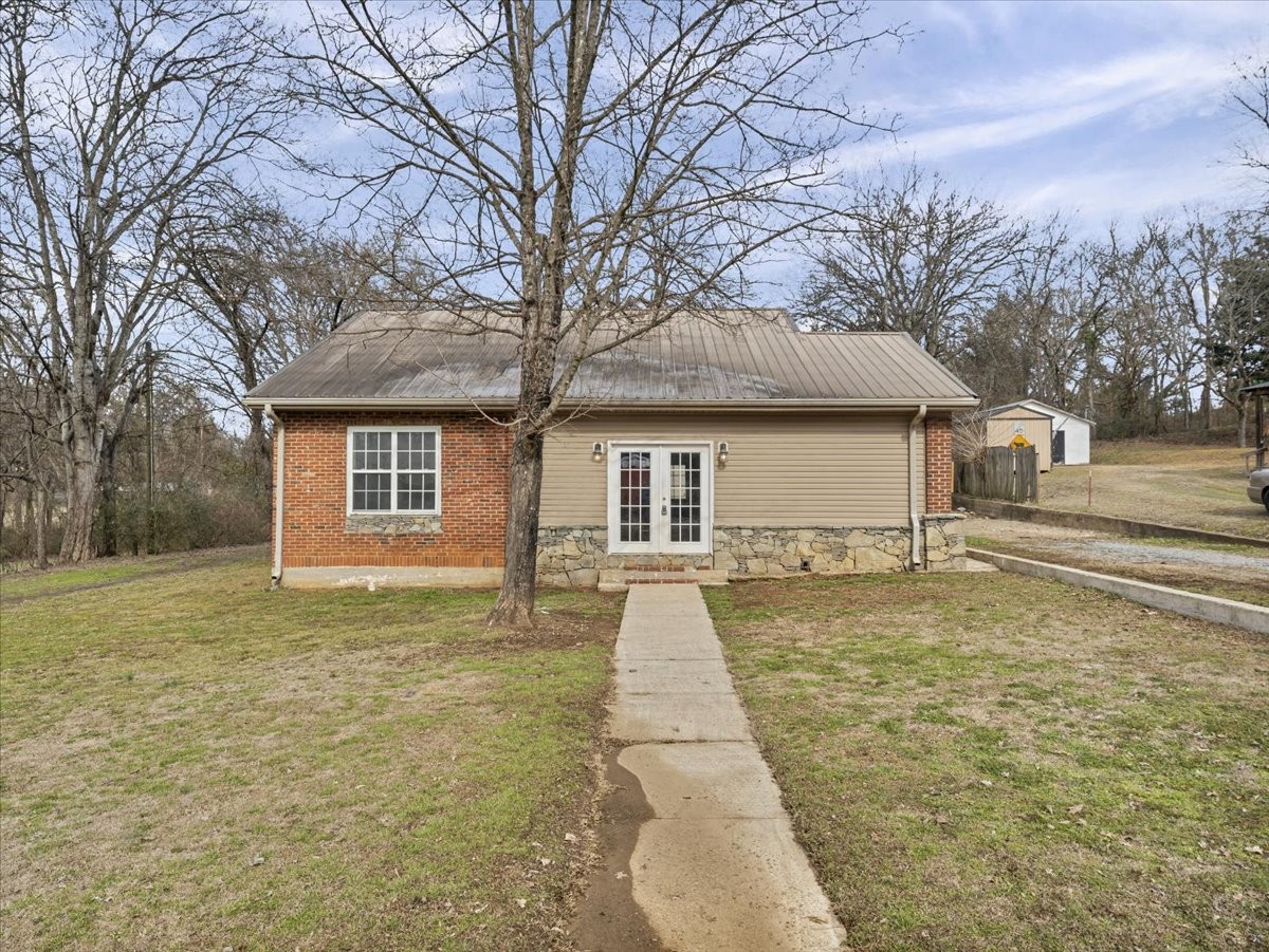 Homes for sale in Fayetteville, TN | 1005 College St W, Fayetteville, TN 37334 | MLS# 3118531