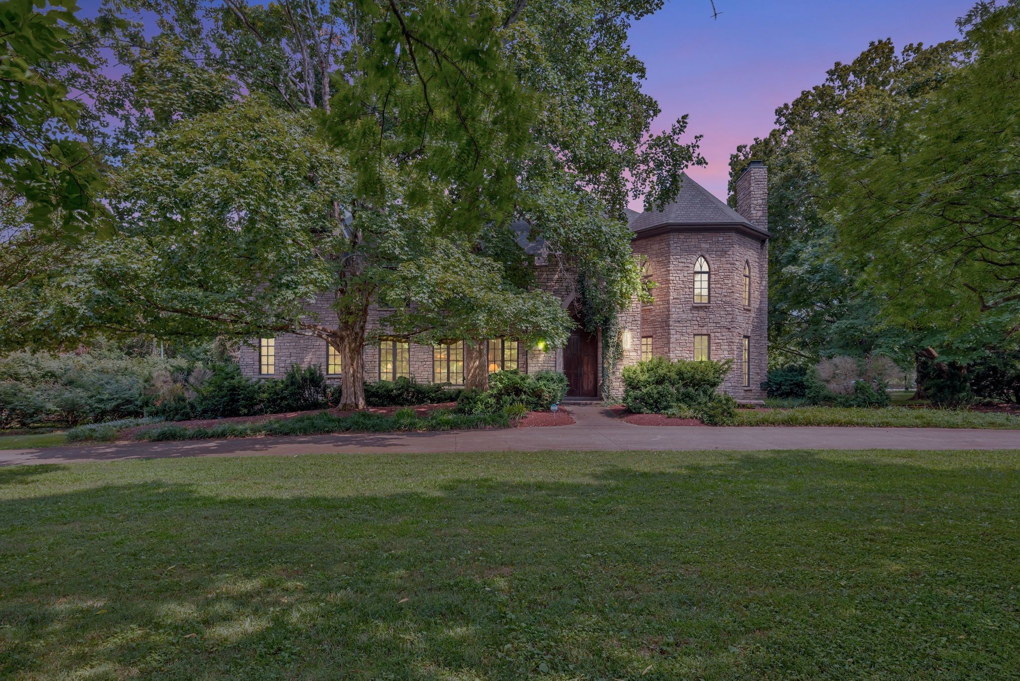Homes for sale in Nashville, TN | 1108 Belle Meade Blvd, Nashville, TN 37205 | MLS# 3135020
