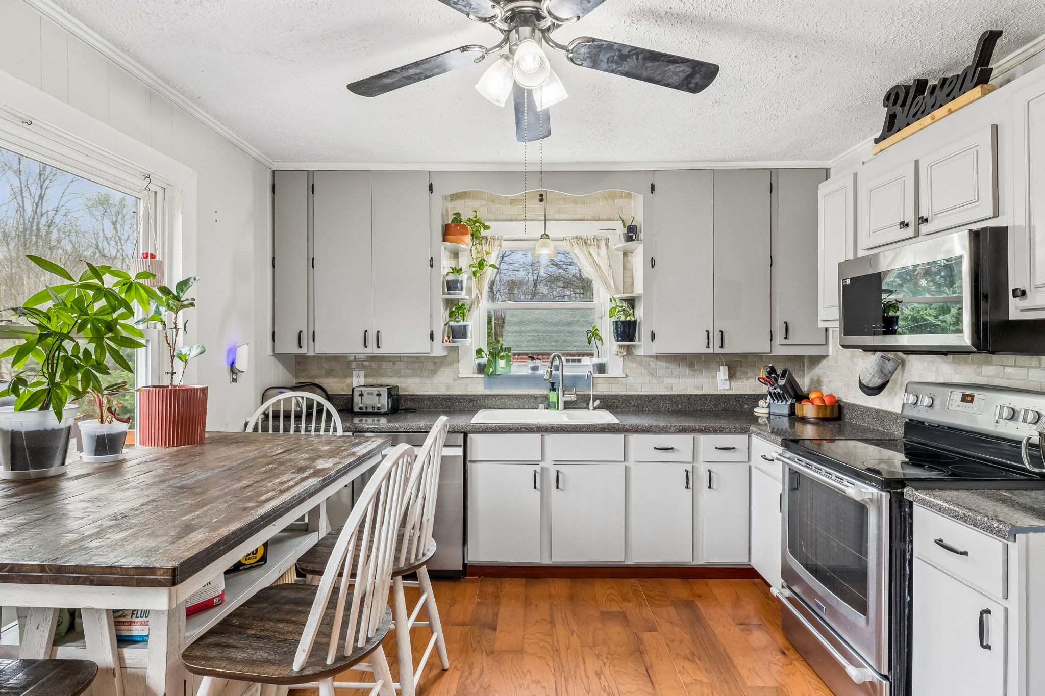 Homes for sale in Burns, TN | 1027 Mulberry St, Burns, TN 37029 | MLS# 3155272