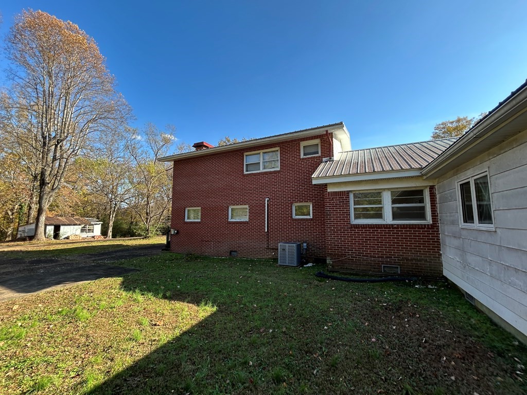 Homes for sale in Paris, TN | 1004 Curtis St, Paris, TN 38242 | MLS# 3136407