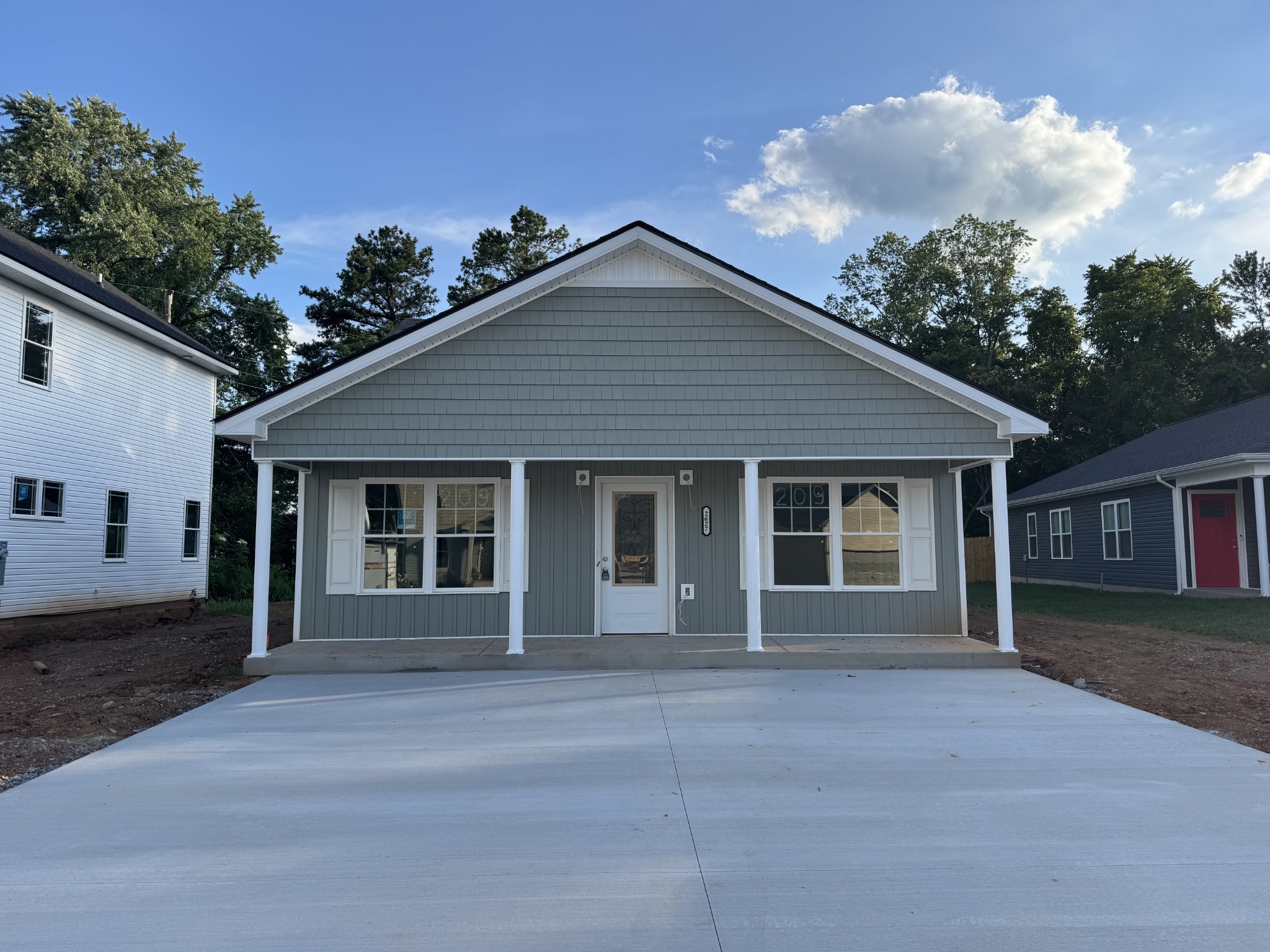 Homes for sale in Clarksville, TN | 2627 Scott Dr, Clarksville, TN 37042 | MLS# 3138511