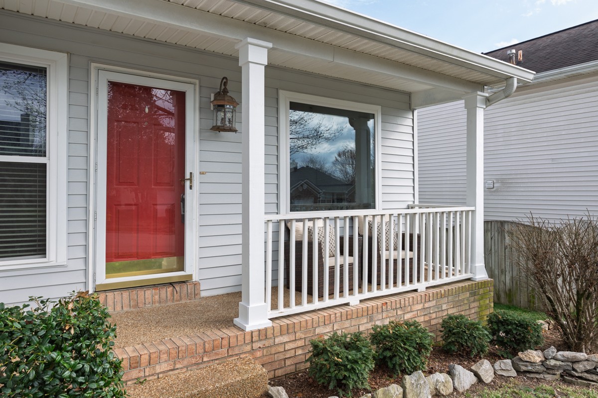 Homes for sale in Franklin, TN | 2305 Surrey Ln, Franklin, TN 37067 | MLS# 3148095