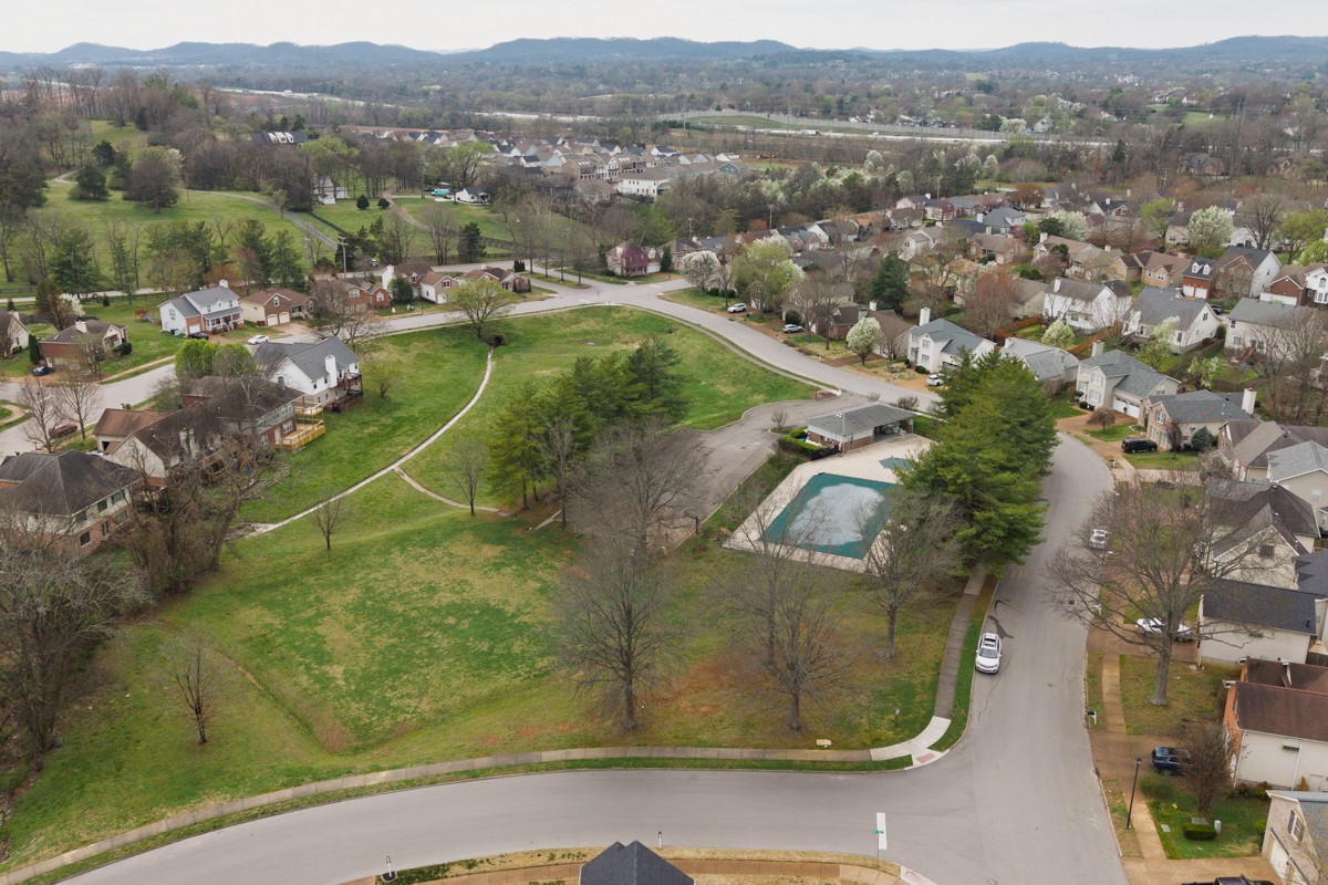 Homes for sale in Franklin, TN | 2305 Surrey Ln, Franklin, TN 37067 | MLS# 3148095