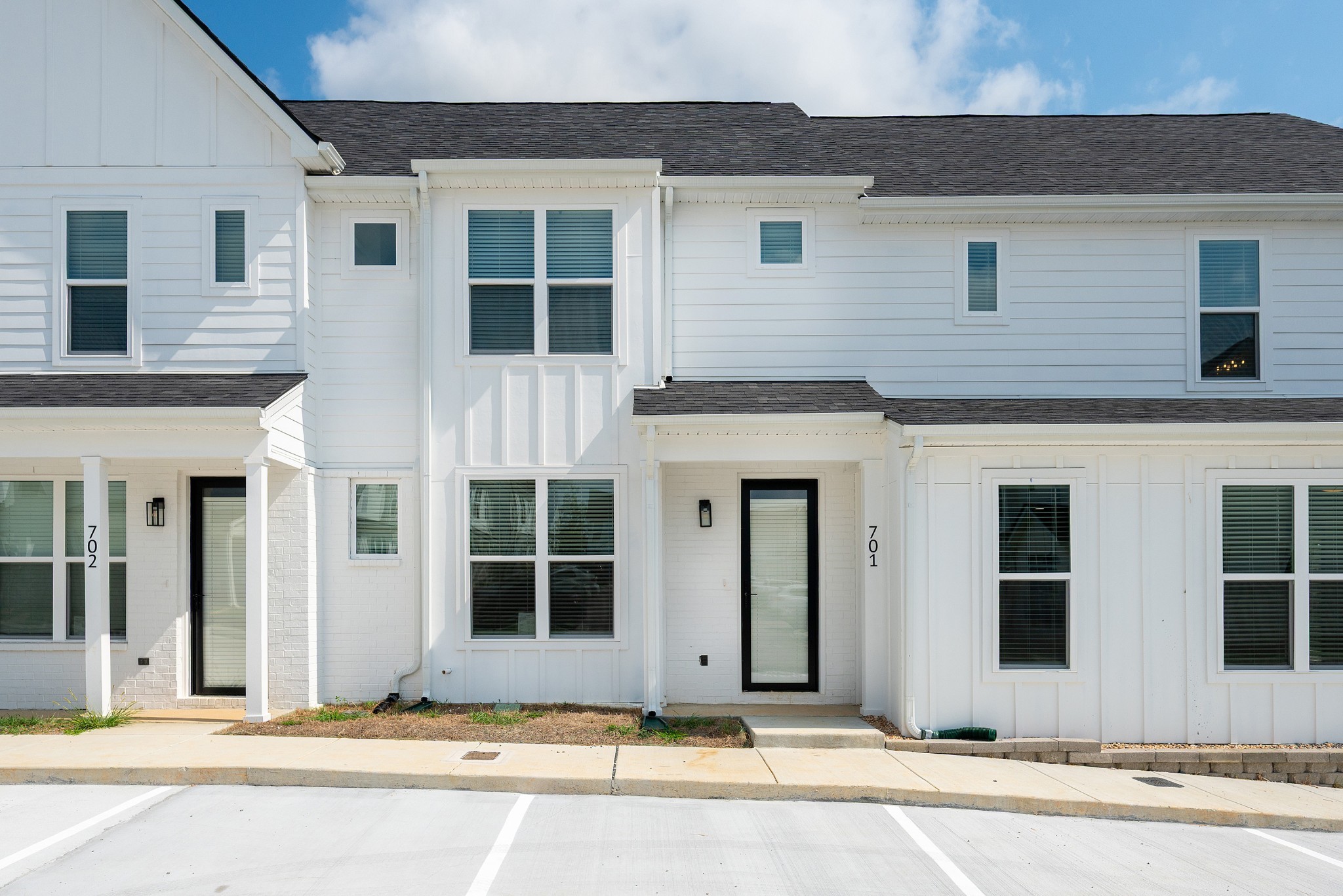 Homes for sale in Lebanon, TN | 701 Laura Ward Pl, Lebanon, TN 37087 | MLS# 3146383