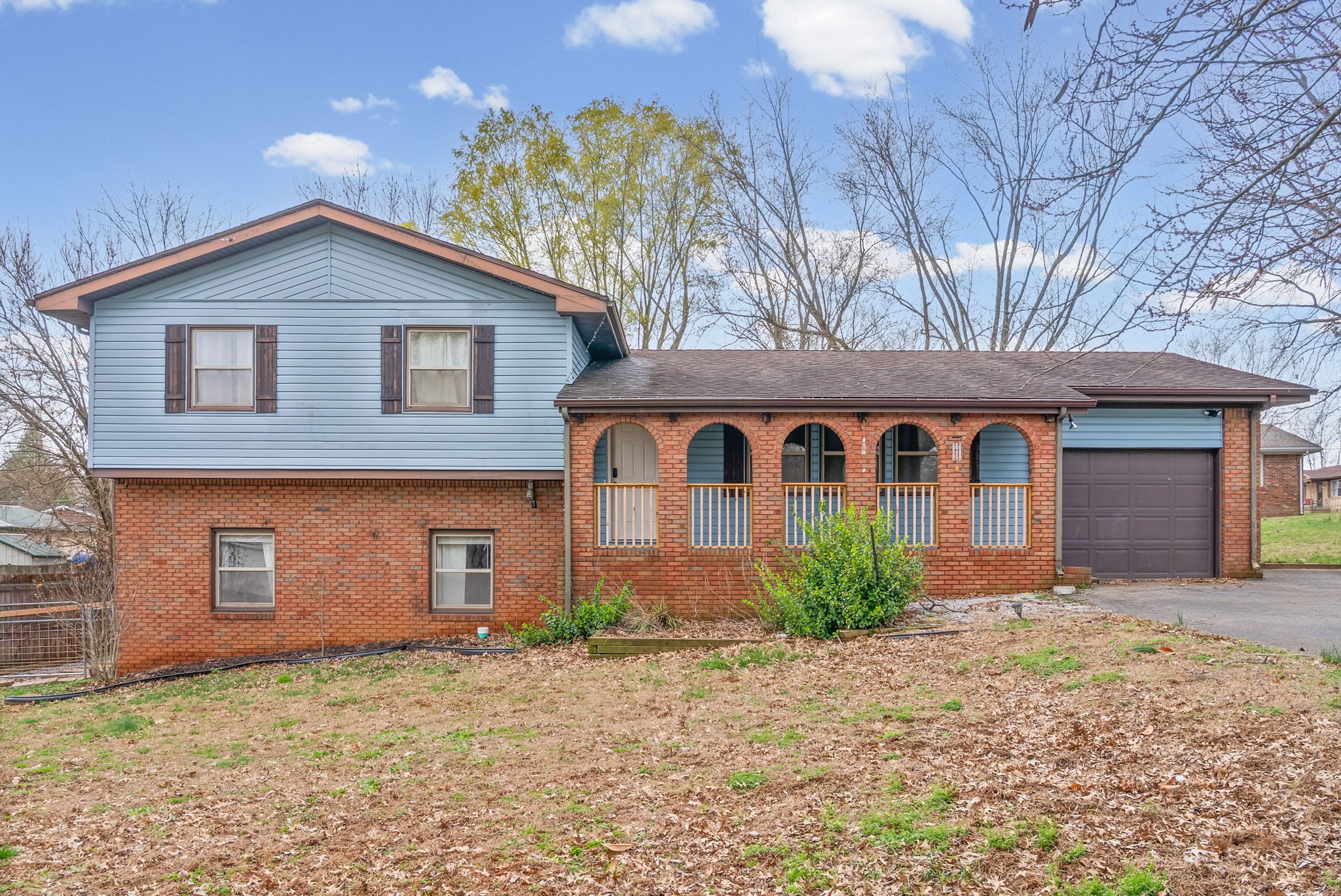 Homes for sale in Hopkinsville, KY | 303 Bradley Ct, Hopkinsville, KY 42240 | MLS# 3155126