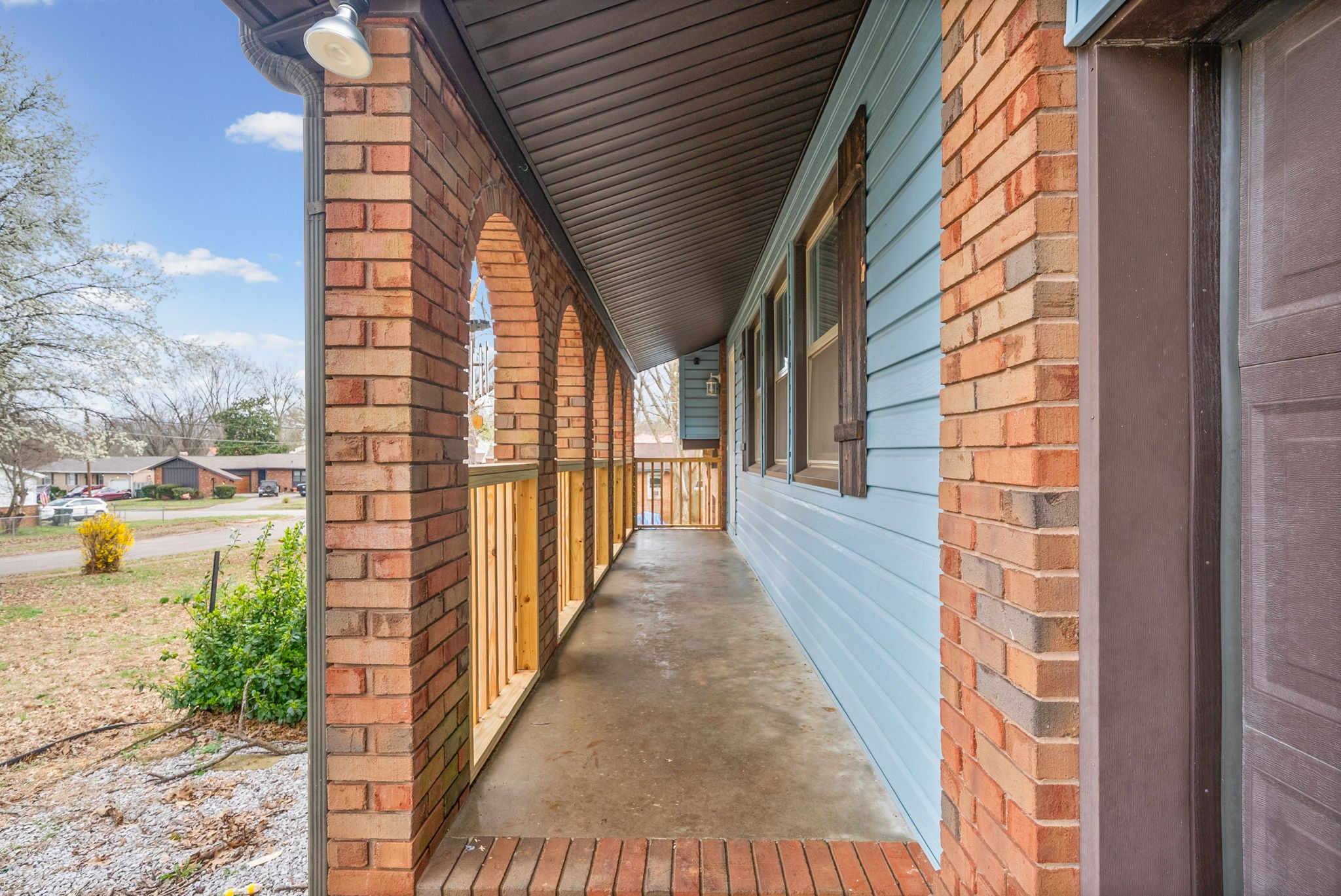 Homes for sale in Hopkinsville, KY | 303 Bradley Ct, Hopkinsville, KY 42240 | MLS# 3155126