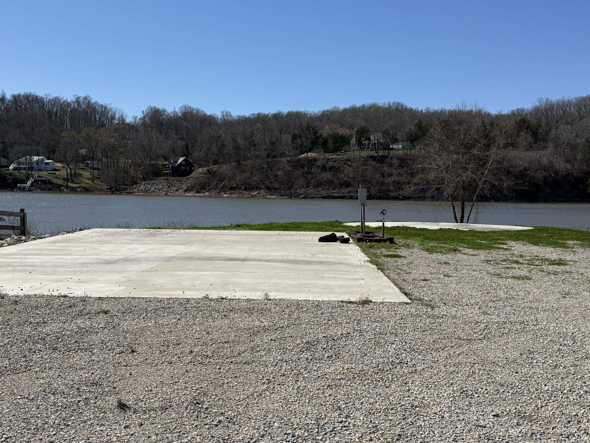 Homes for sale in Clifton, TN | 2133 Hardin Bottom River Rd, Clifton, TN 38425 | MLS# 3153088