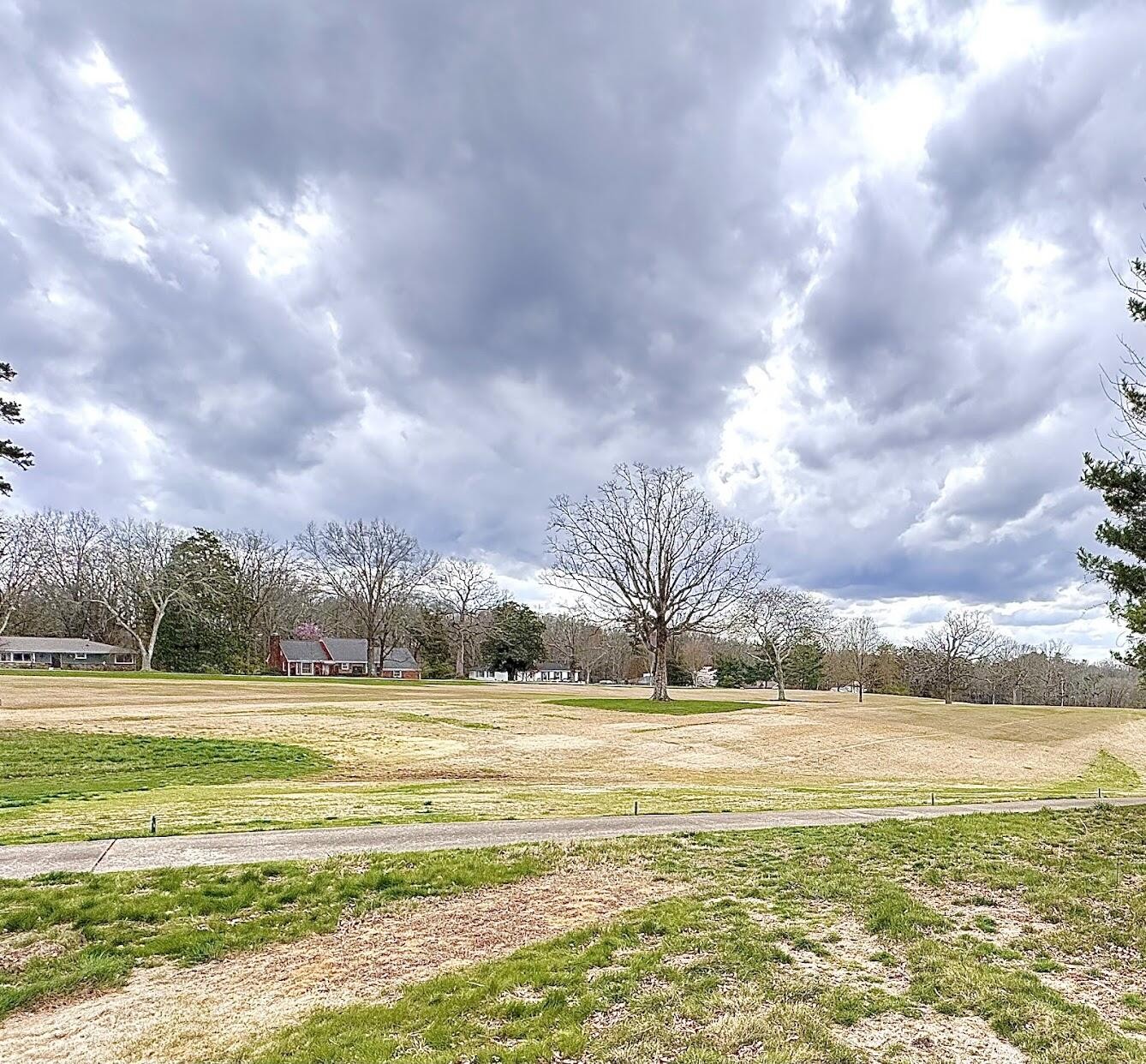 Homes for sale in Signal Mountain, TN | 104 Pinehurst Lane, Signal Mountain, TN 37377 | MLS# 3145873