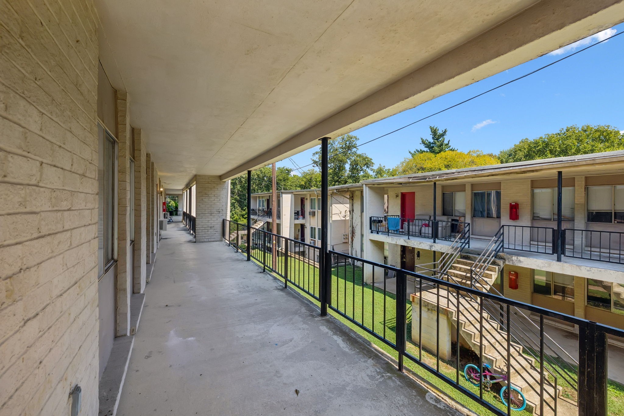 Homes for sale in Nashville, TN | 550 Harding Pl #D117, Nashville, TN 37211 | MLS# 3145973