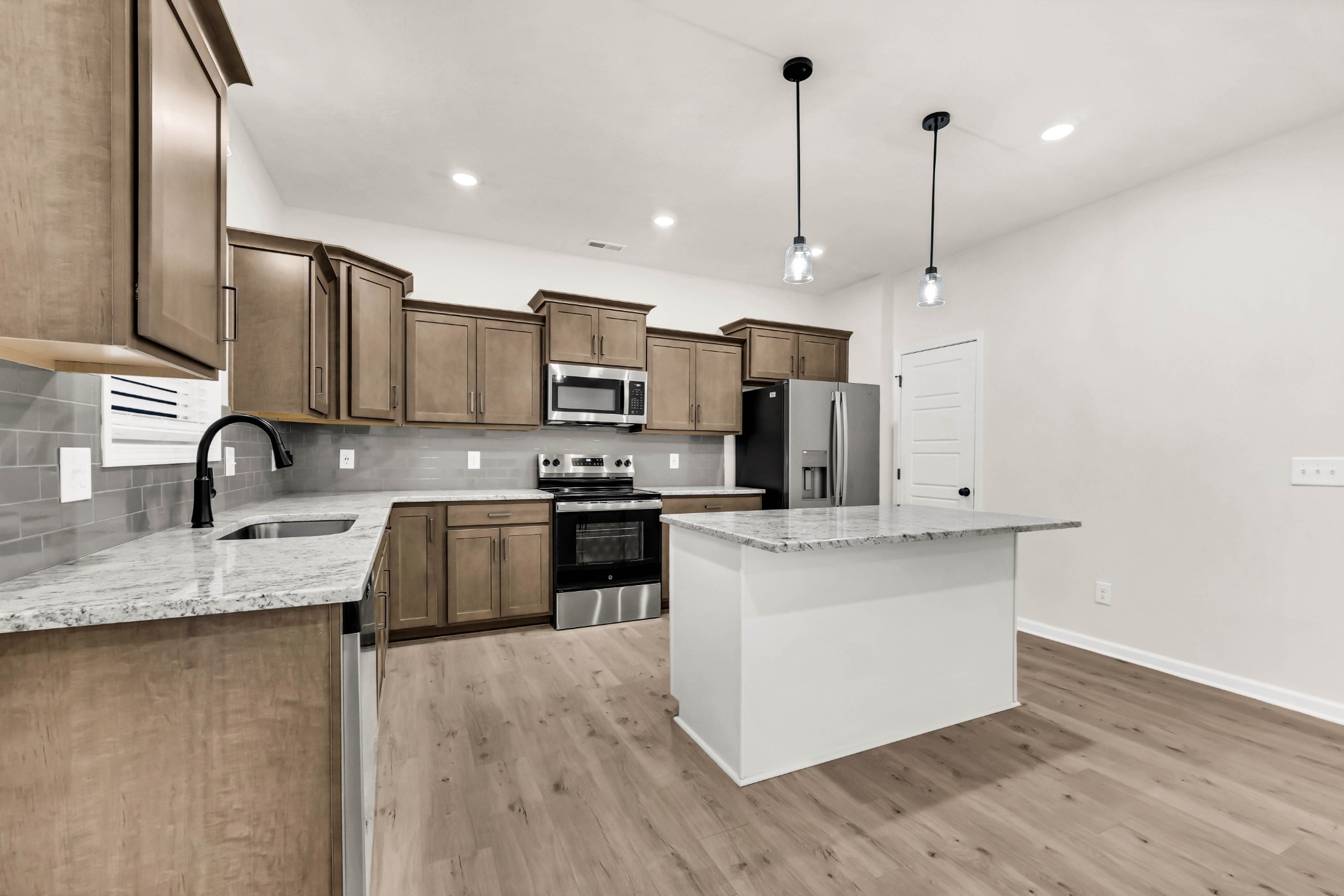 Homes for sale in Clarksville, TN | 1125 Black Rock Rd, Clarksville, TN 37040 | MLS# 3147154