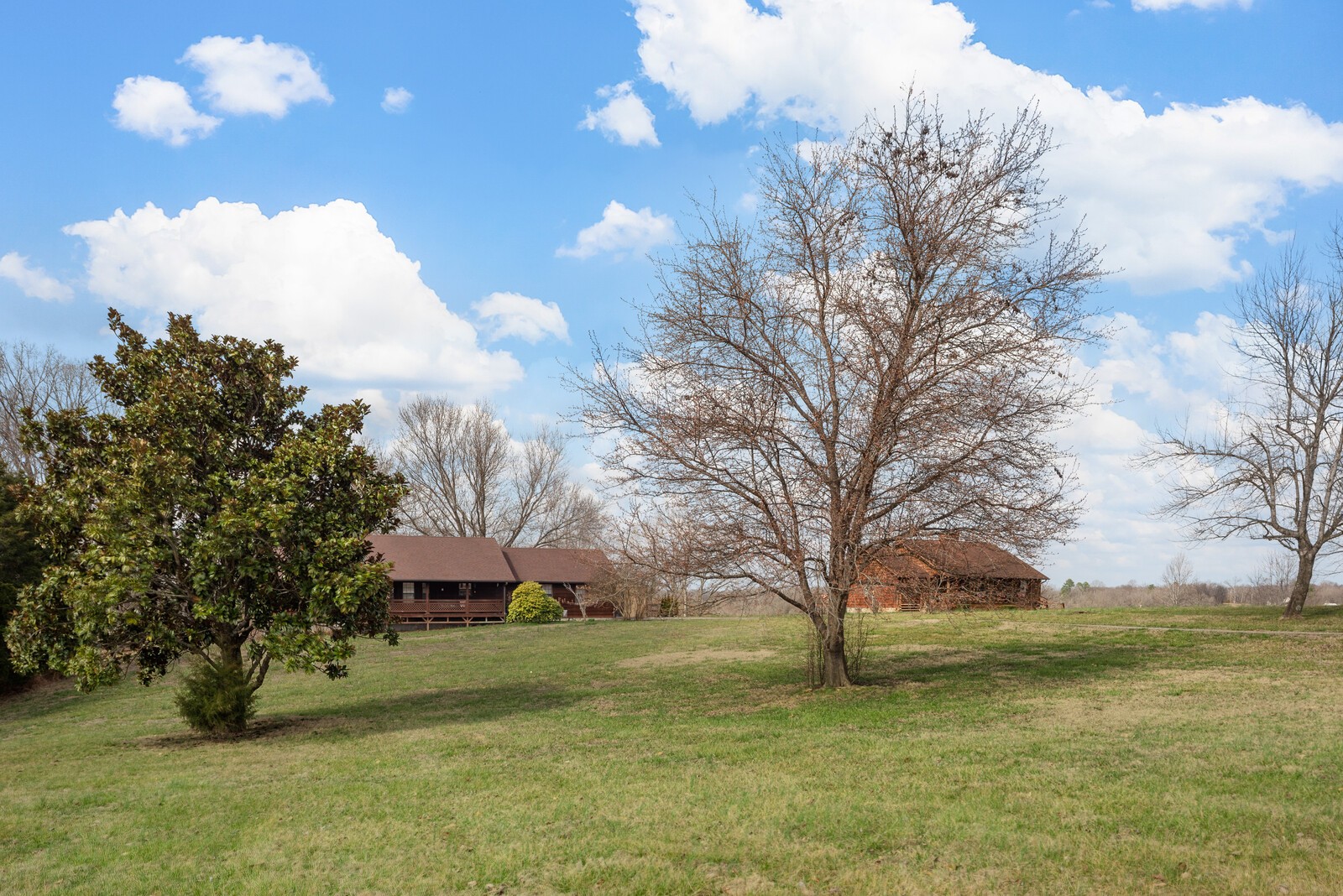 Homes for sale in Woodlawn, TN | 2427 Toler Rd, Woodlawn, TN 37191 | MLS# 3154694