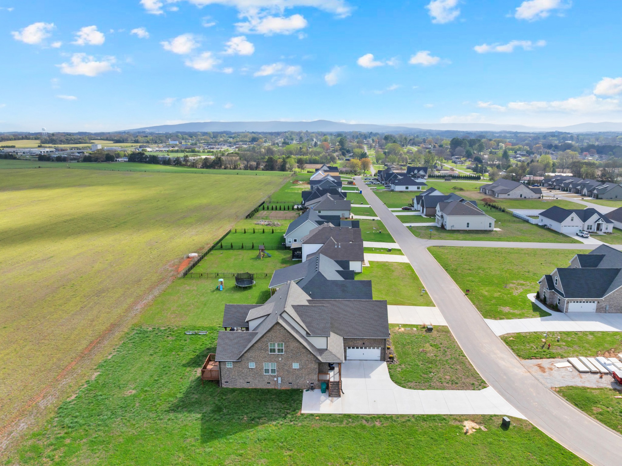 Homes for sale in Winchester, TN | 260 Lookout Dr, Winchester, TN 37398 | MLS# 3147516