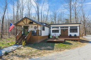 Homes for sale in Lobelville, TN | 781 Burns Hill Rd, Lobelville, TN 37097 | MLS# 3155613