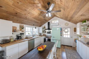 Homes for sale in Lobelville, TN | 781 Burns Hill Rd, Lobelville, TN 37097 | MLS# 3155613