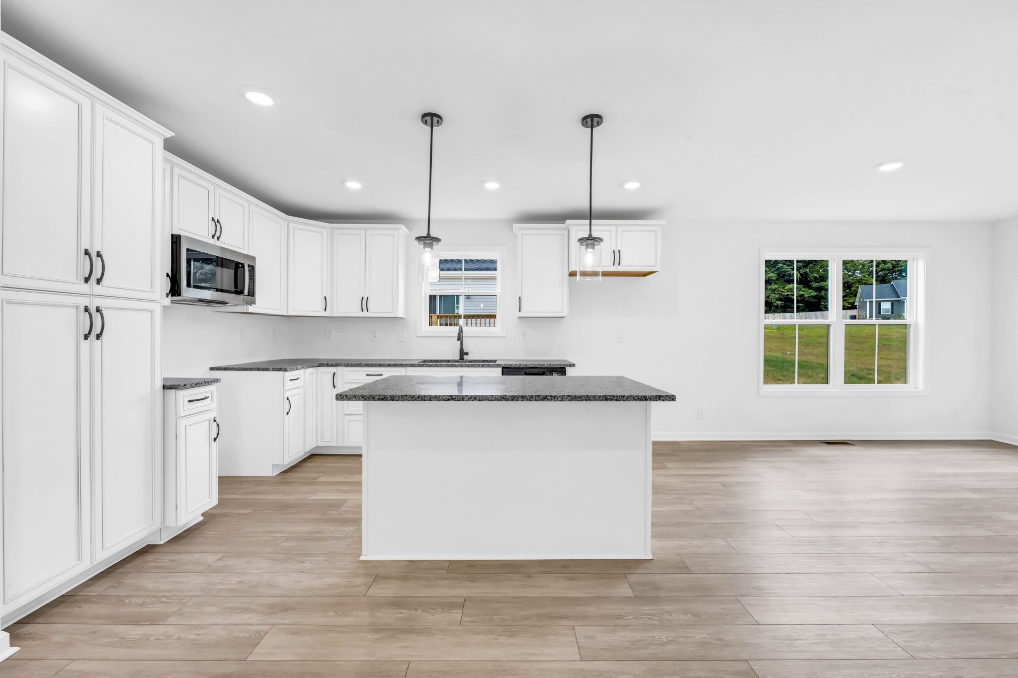 Homes for sale in Clarksville, TN | 1154 Tybee Dr, Clarksville, TN 37042 | MLS# 3152703