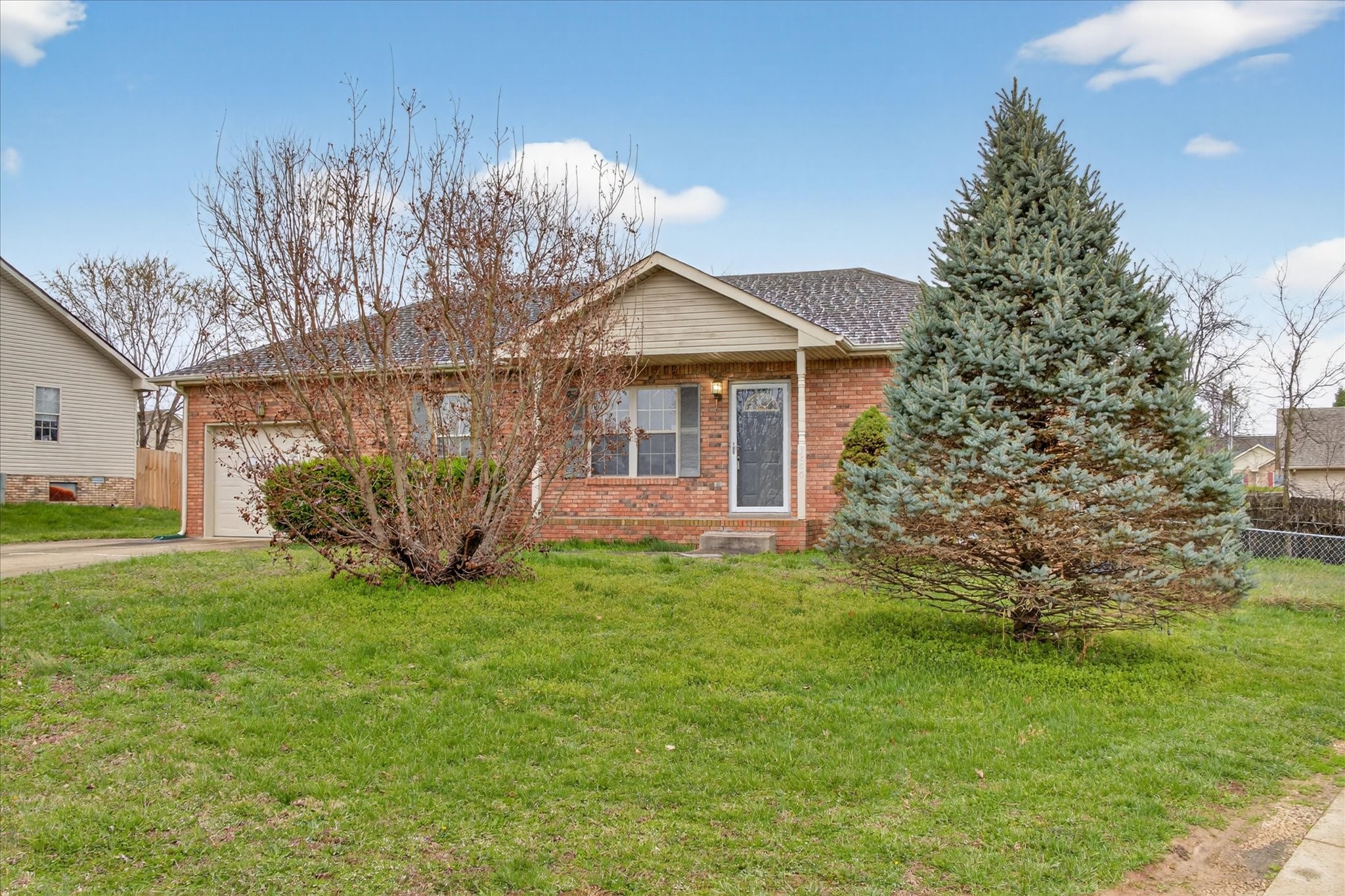 Homes for sale in Clarksville, TN | 3266 Tabby Dr, Clarksville, TN 37042 | MLS# 3154917