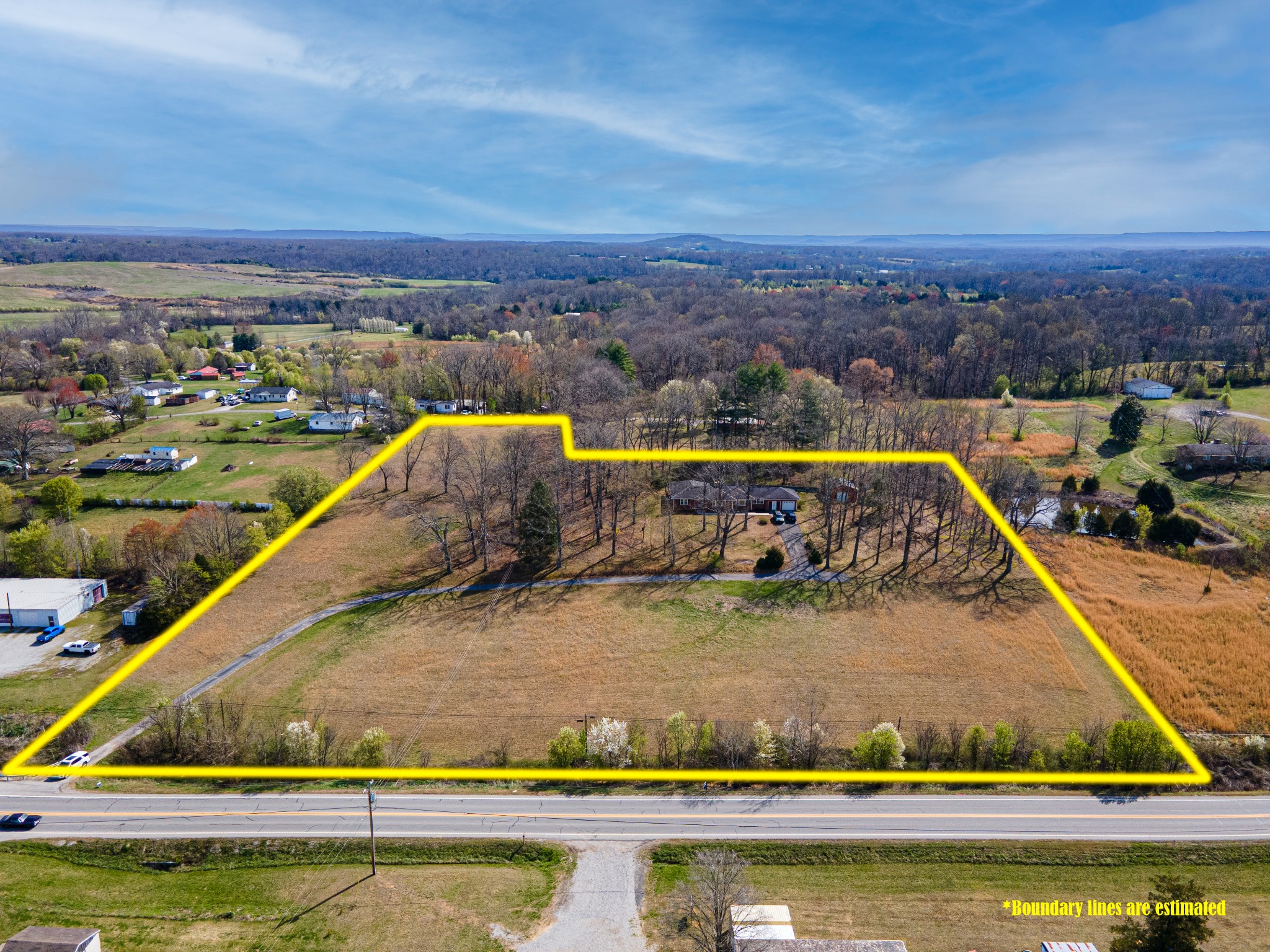 Homes for sale in Mc Minnville, TN | 9006 Smithville Hwy, Mc Minnville, TN 37110 | MLS# 3150244