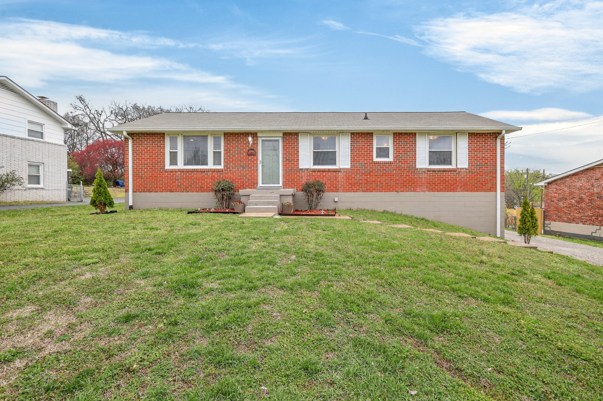 Homes for sale in Hermitage, TN | 5022 Bonnahill Dr, Hermitage, TN 37076 | MLS# 3152469