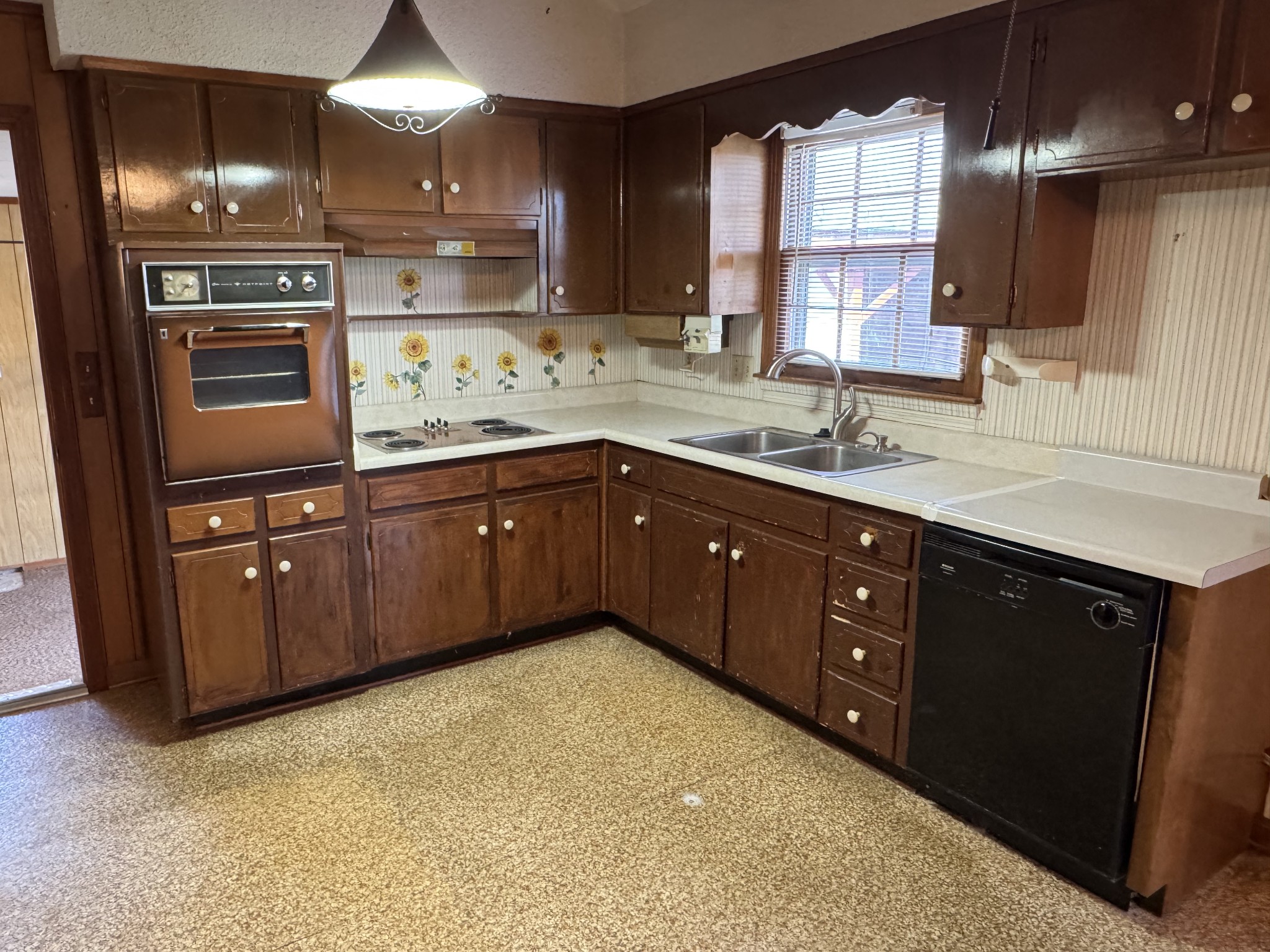 Homes for sale in Clarksville, TN | 201 Orchard Rd, Clarksville, TN 37042 | MLS# 3152793