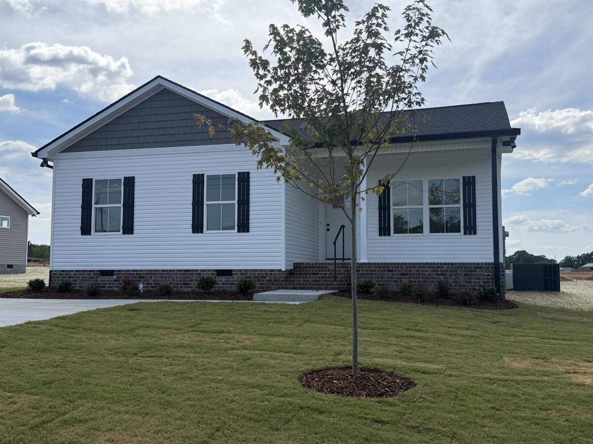 Homes for sale in Mc Ewen, TN | 945 Wilkie St N, Mc Ewen, TN 37101 | MLS# 3152432